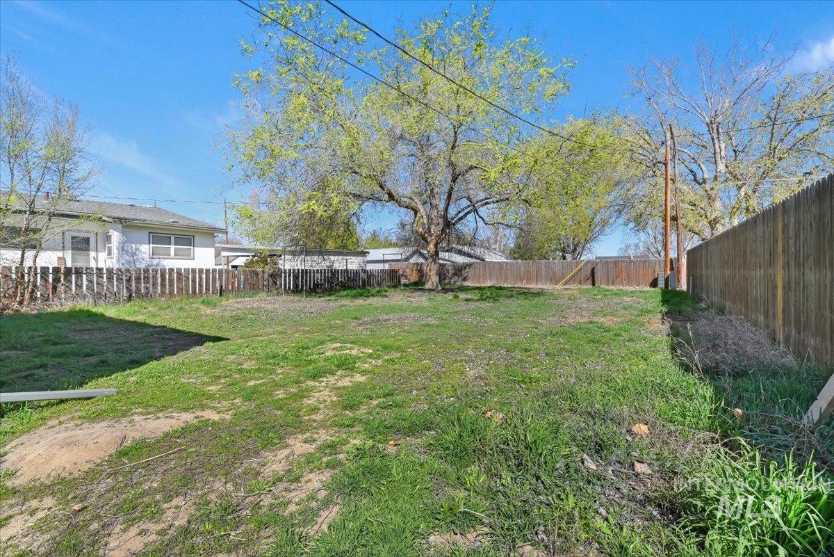 107 E Montana Ave, Homedale, Idaho 83628, 2 Bedrooms, 1 Bathroom, Residential For Sale, Price $310,000, 98979822