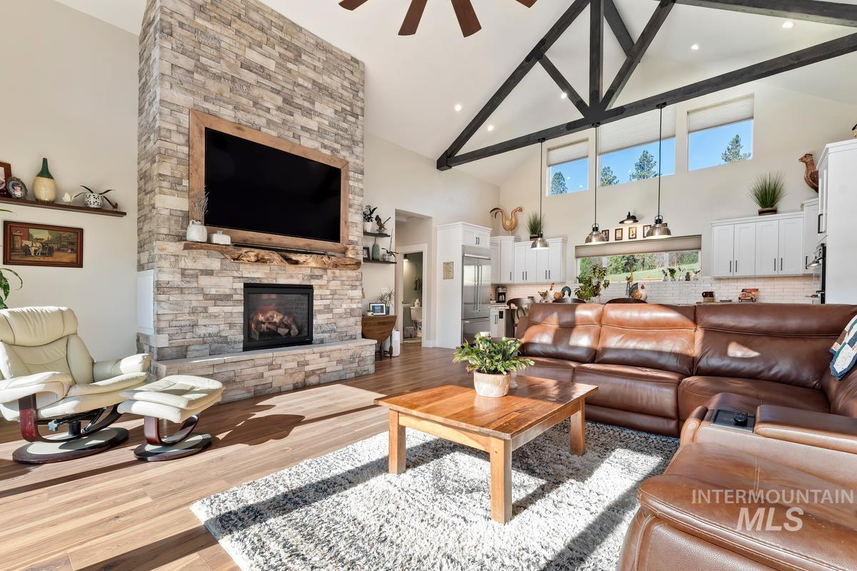 21 Open Road, Garden Valley, Idaho 83622, 2 Bedrooms, 3.5 Bathrooms, Residential For Sale, Price $1,175,000, 98979823