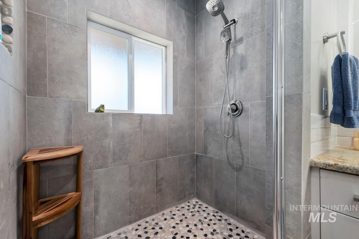 21 Open Road, Garden Valley, Idaho 83622, 2 Bedrooms, 3.5 Bathrooms, Residential For Sale, Price $1,175,000, 98979823