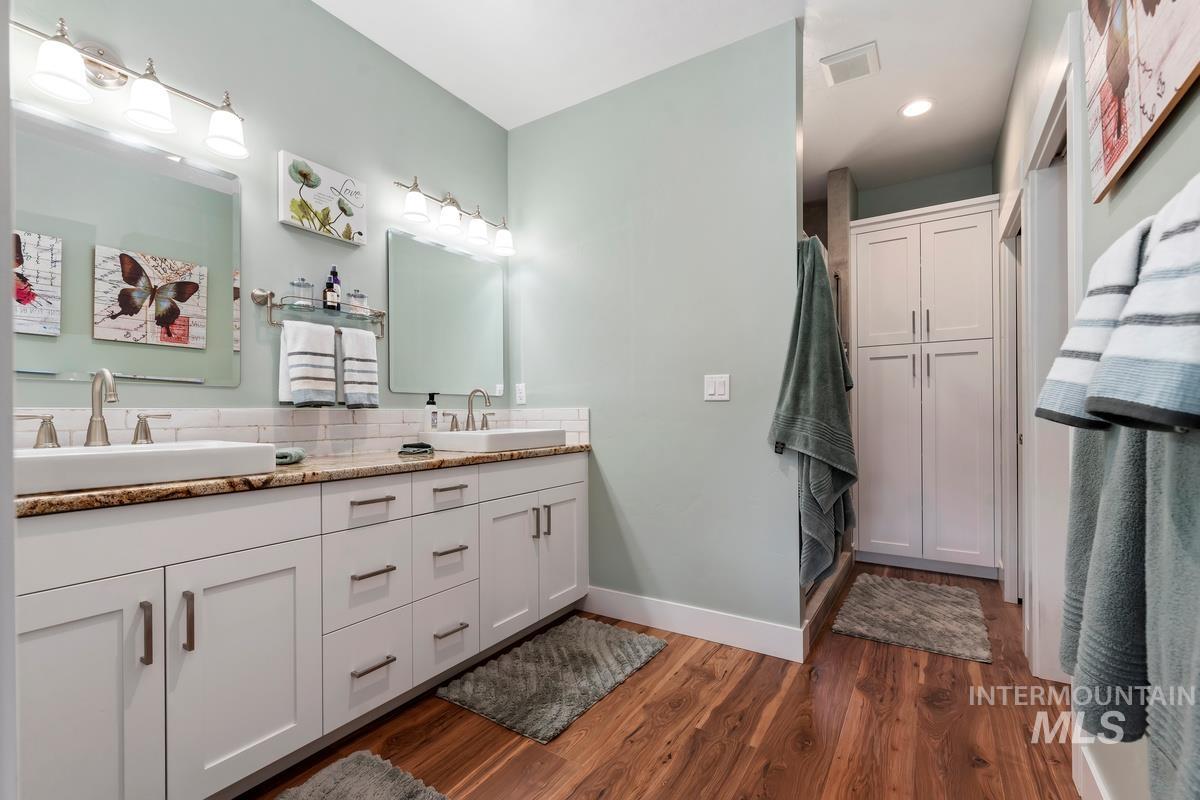 21 Open Road, Garden Valley, Idaho 83622, 2 Bedrooms, 3.5 Bathrooms, Residential For Sale, Price $1,175,000, 98979823