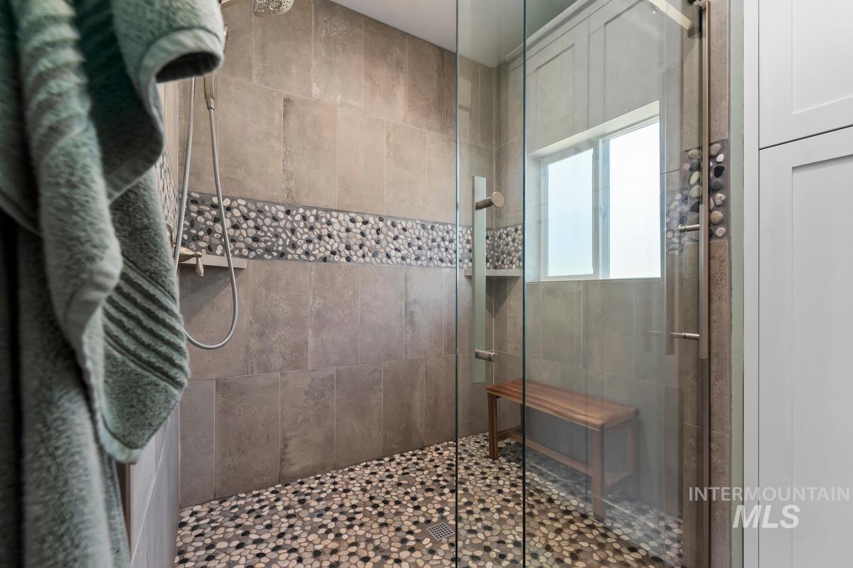 21 Open Road, Garden Valley, Idaho 83622, 2 Bedrooms, 3.5 Bathrooms, Residential For Sale, Price $1,175,000, 98979823