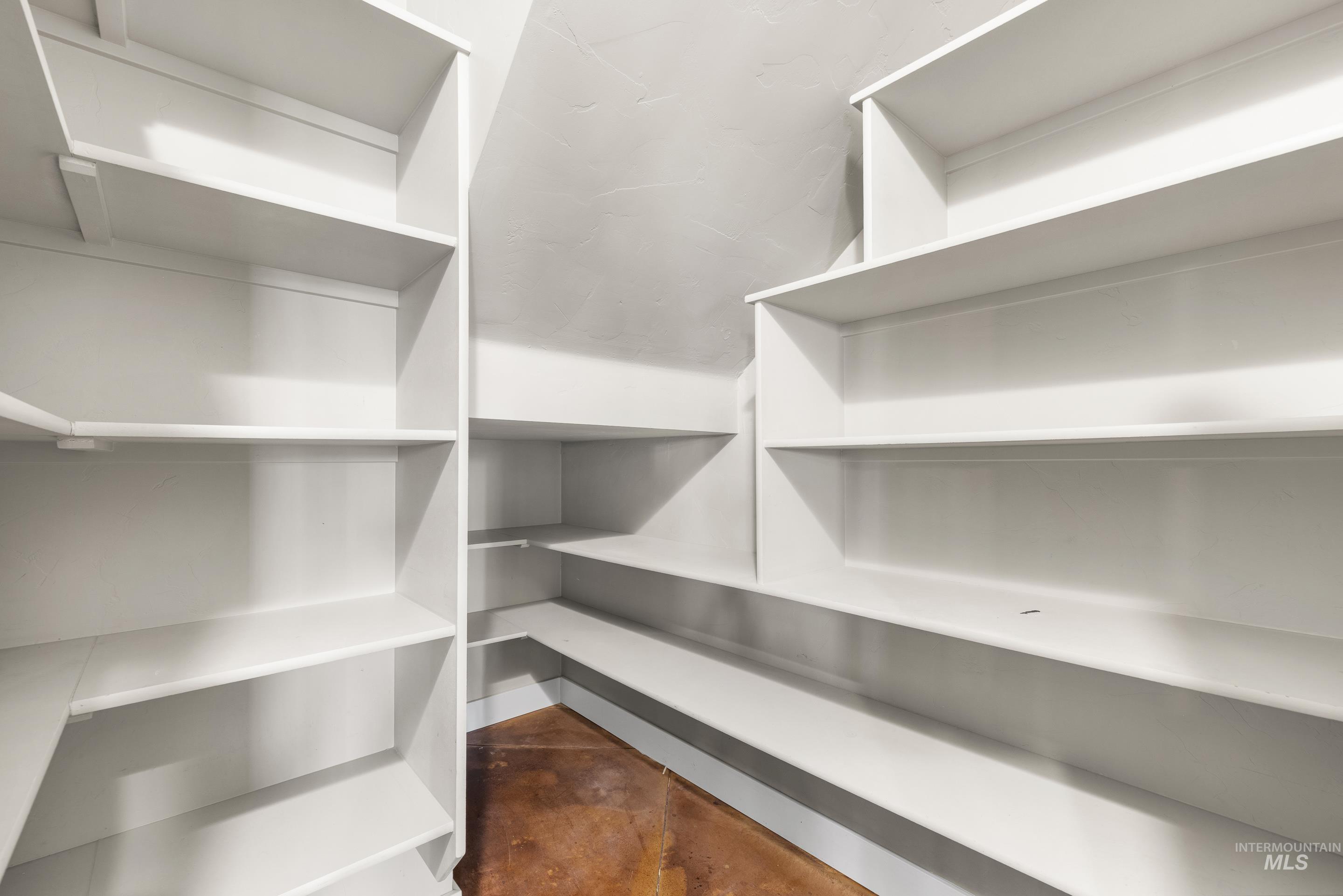 5350 N Brook Mist Place, Boise, Idaho 83713, 4 Bedrooms, 3 Bathrooms, Residential For Sale, Price $850,000,MLS 98979824