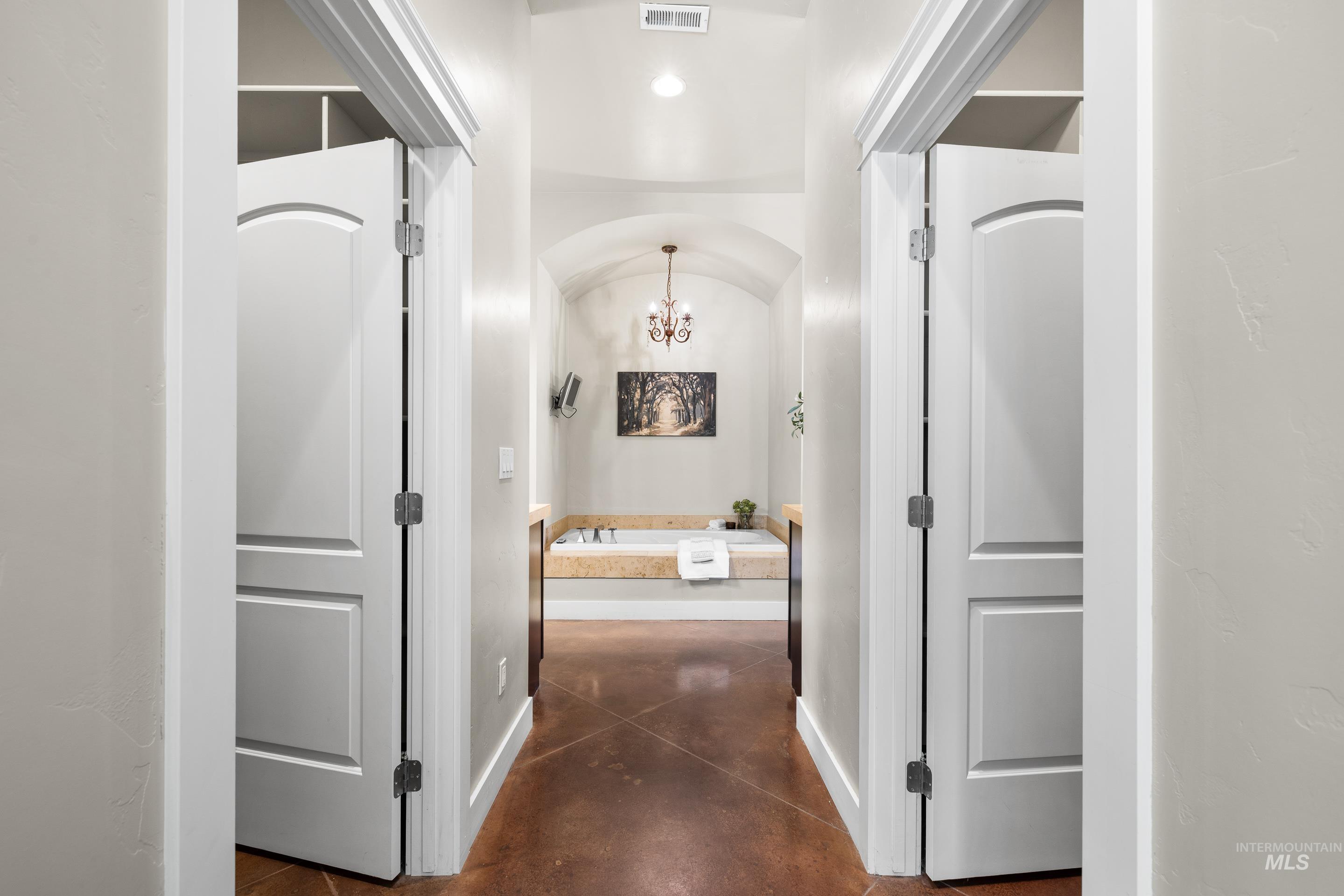 5350 N Brook Mist Place, Boise, Idaho 83713, 4 Bedrooms, 3 Bathrooms, Residential For Sale, Price $850,000,MLS 98979824