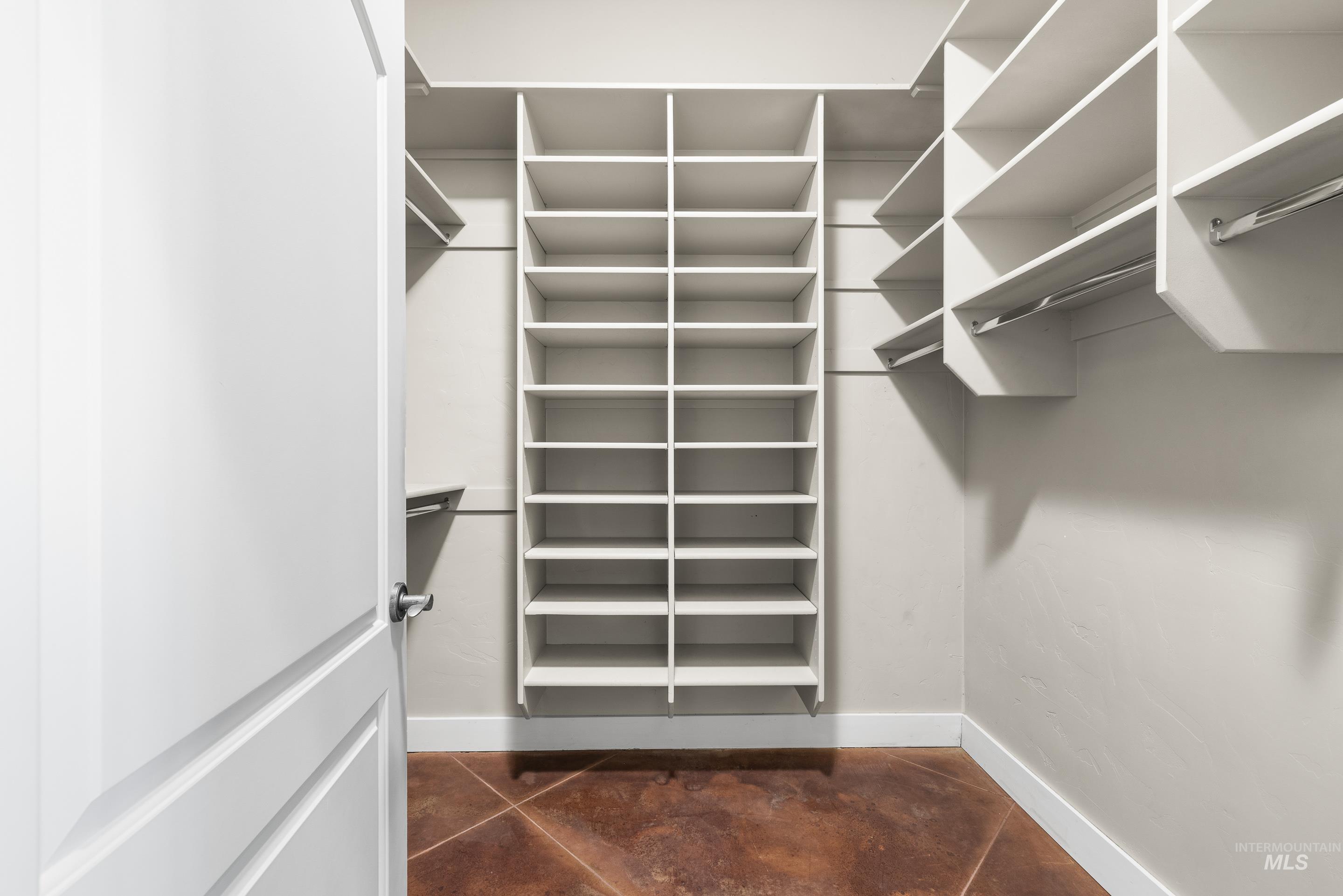 5350 N Brook Mist Place, Boise, Idaho 83713, 4 Bedrooms, 3 Bathrooms, Residential For Sale, Price $850,000,MLS 98979824