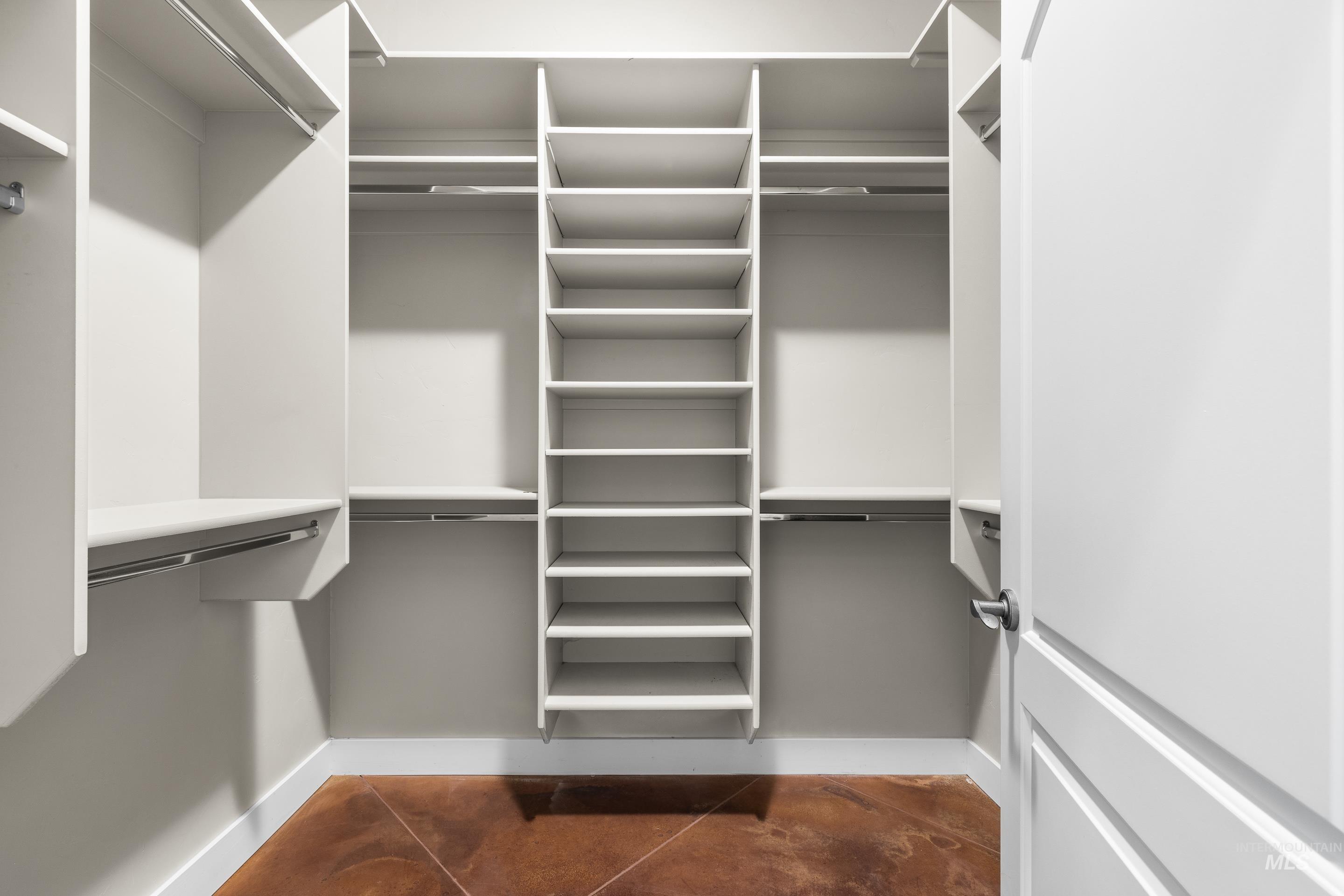 5350 N Brook Mist Place, Boise, Idaho 83713, 4 Bedrooms, 3 Bathrooms, Residential For Sale, Price $850,000,MLS 98979824