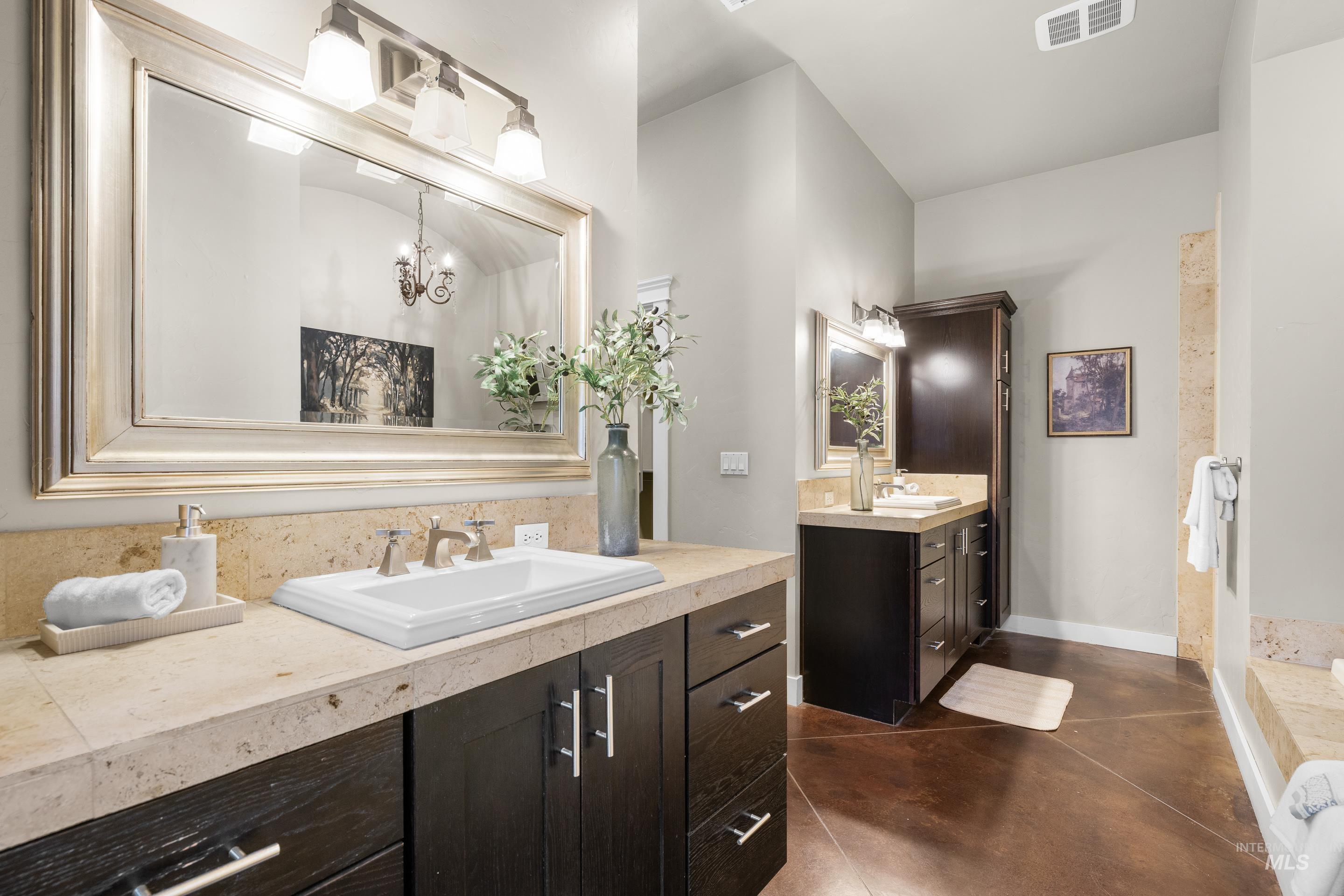 5350 N Brook Mist Place, Boise, Idaho 83713, 4 Bedrooms, 3 Bathrooms, Residential For Sale, Price $850,000,MLS 98979824