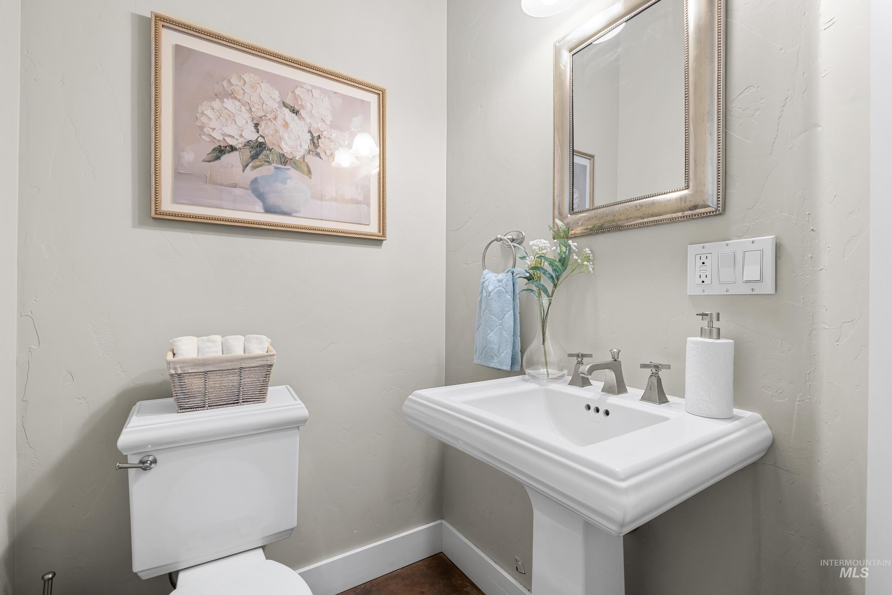 5350 N Brook Mist Place, Boise, Idaho 83713, 4 Bedrooms, 3 Bathrooms, Residential For Sale, Price $850,000,MLS 98979824