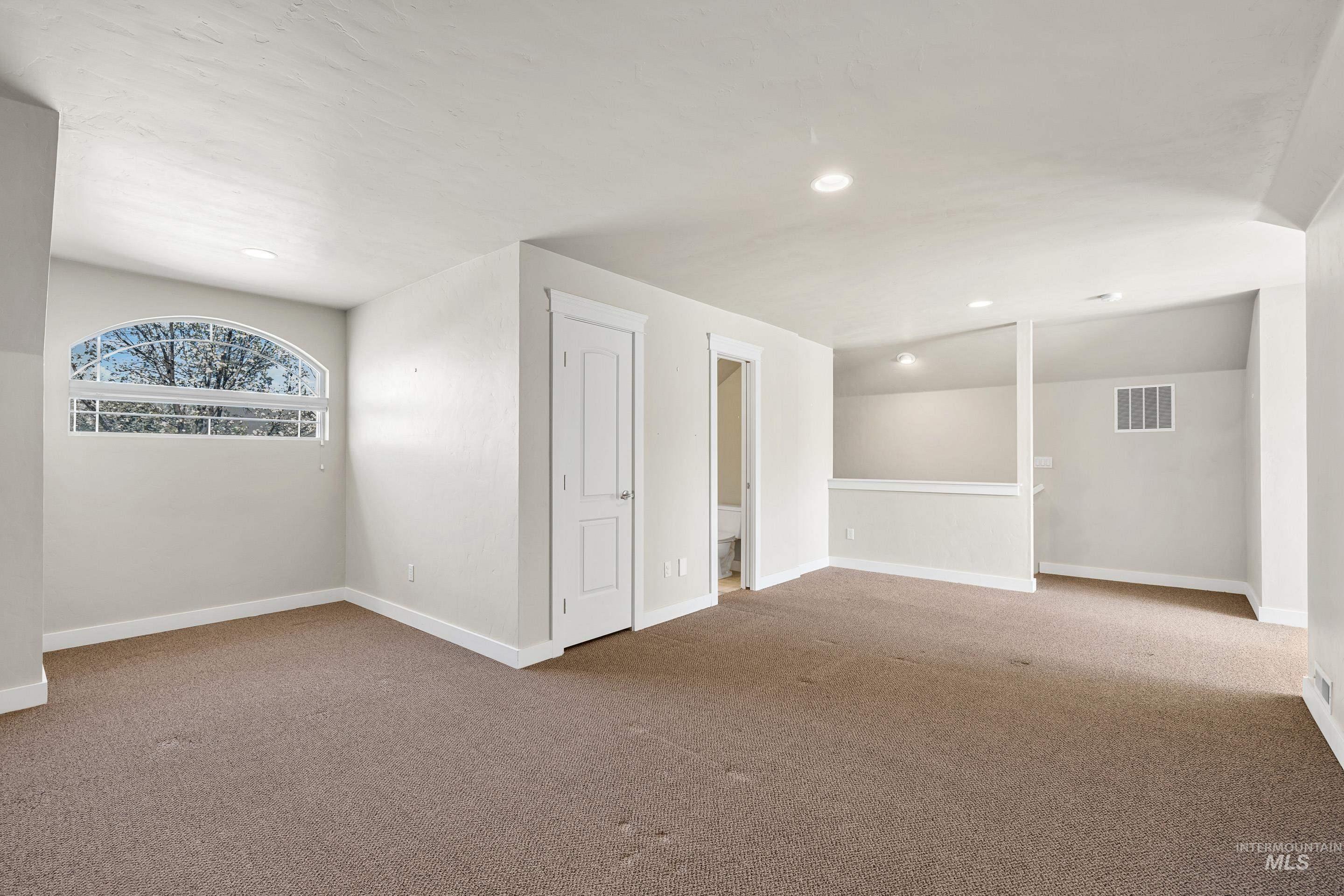 5350 N Brook Mist Place, Boise, Idaho 83713, 4 Bedrooms, 3 Bathrooms, Residential For Sale, Price $850,000,MLS 98979824