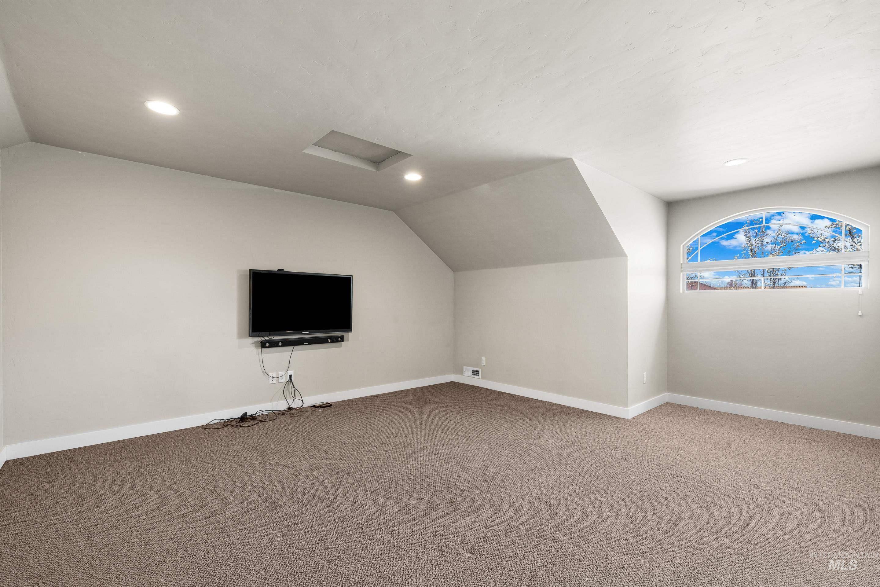 5350 N Brook Mist Place, Boise, Idaho 83713, 4 Bedrooms, 3 Bathrooms, Residential For Sale, Price $850,000,MLS 98979824