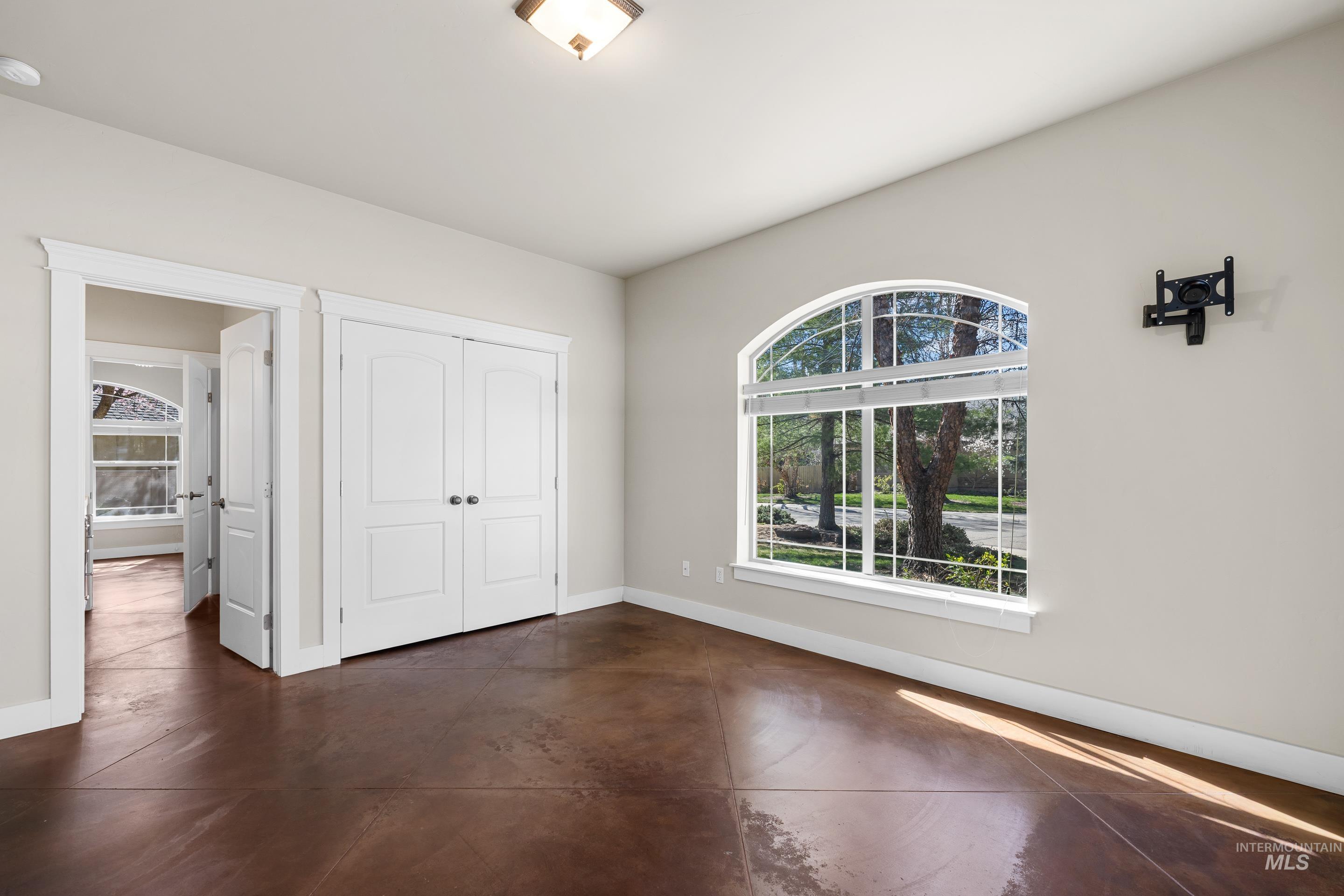 5350 N Brook Mist Place, Boise, Idaho 83713, 4 Bedrooms, 3 Bathrooms, Residential For Sale, Price $850,000,MLS 98979824