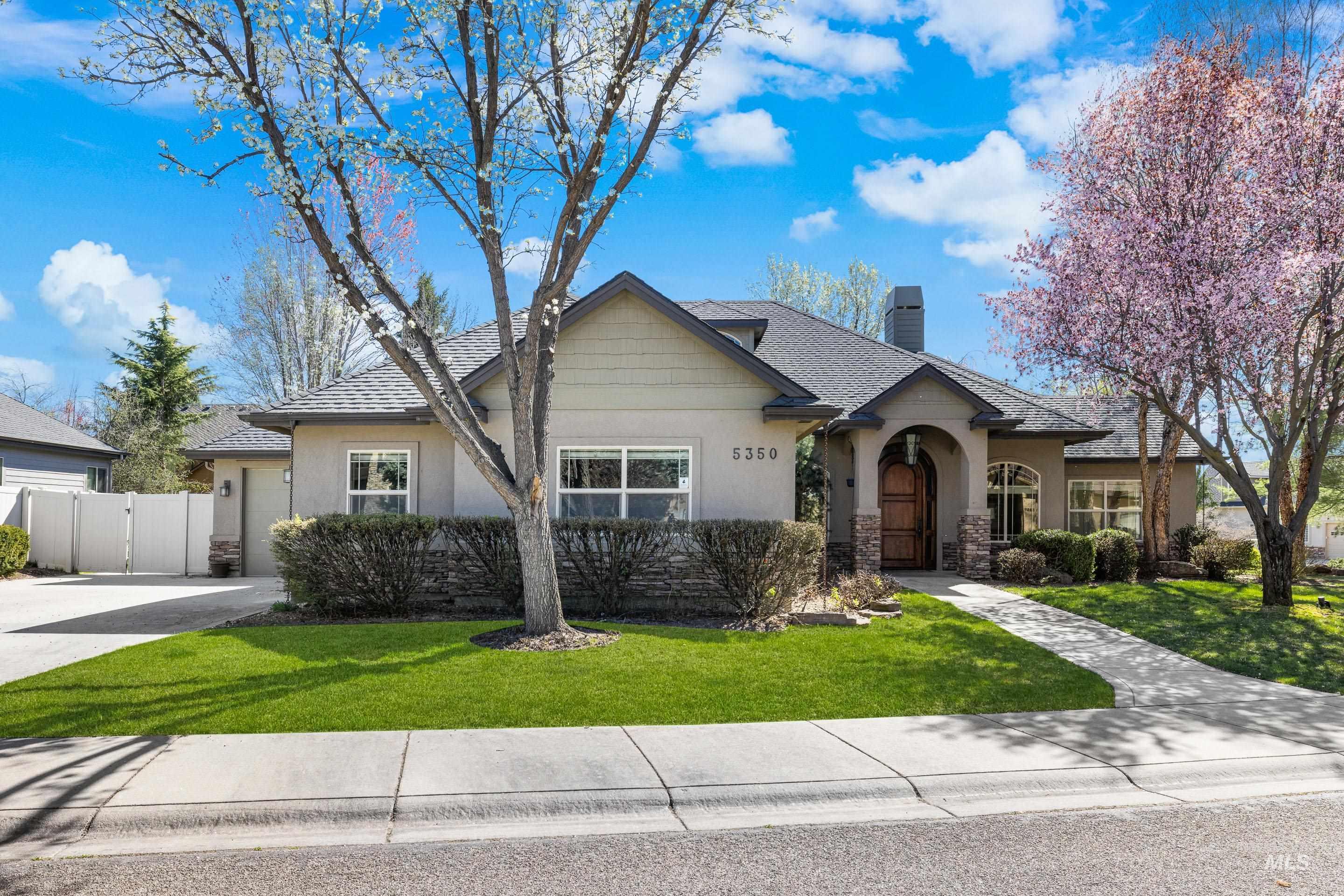 5350 N Brook Mist Place, Boise, Idaho 83713, 4 Bedrooms, 3 Bathrooms, Residential For Sale, Price $850,000,MLS 98979824