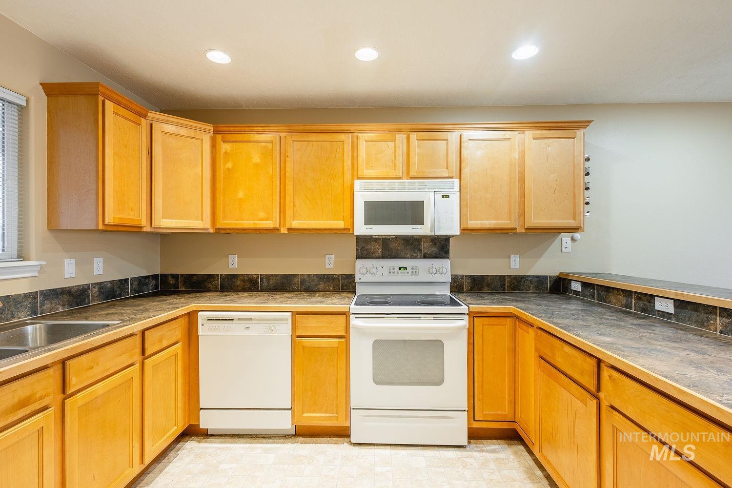 3309 W Palouse St., Boise, Idaho 83705, 2 Bedrooms, 1.5 Bathrooms, Residential For Sale, Price $399,900, 98979830