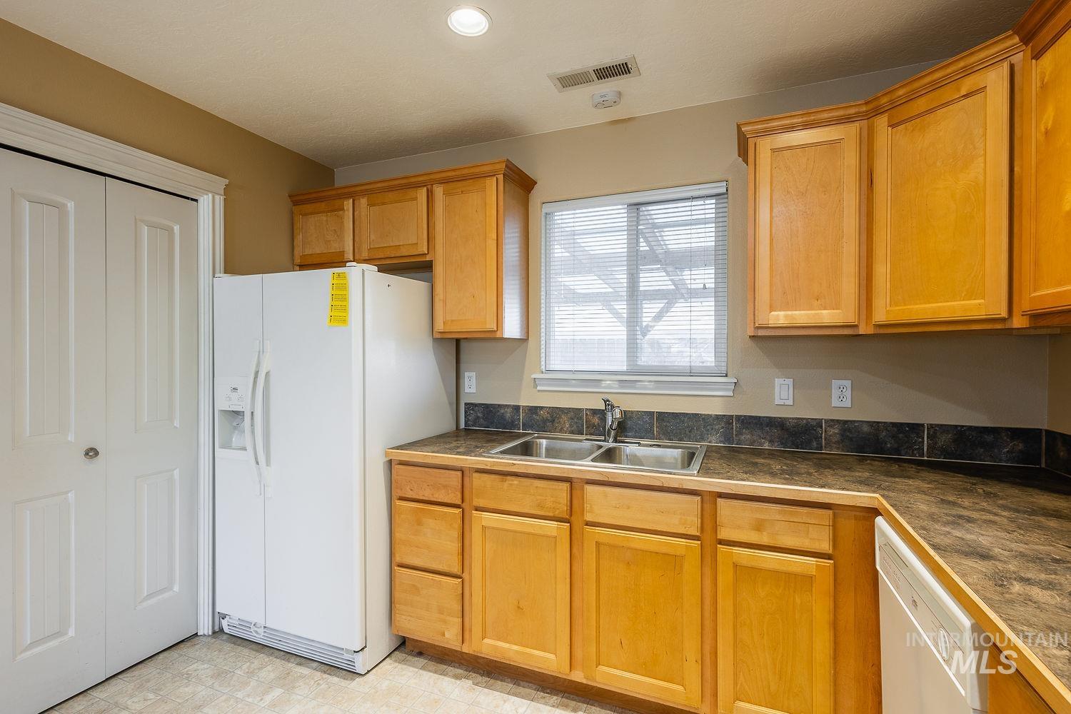 3309 W Palouse St., Boise, Idaho 83705, 2 Bedrooms, 1.5 Bathrooms, Residential For Sale, Price $399,900, 98979830