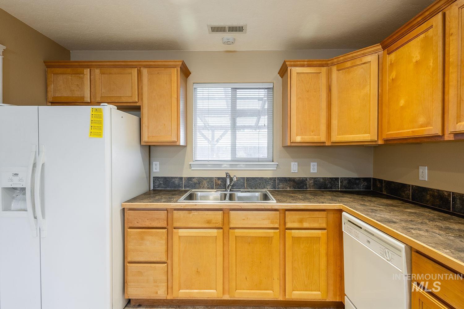 3309 W Palouse St., Boise, Idaho 83705, 2 Bedrooms, 1.5 Bathrooms, Residential For Sale, Price $399,900, 98979830