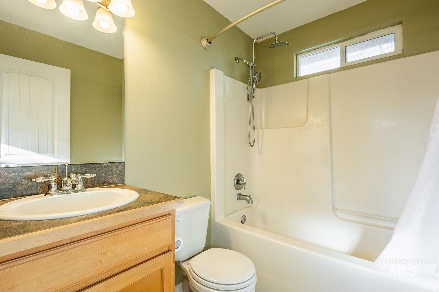 3309 W Palouse St., Boise, Idaho 83705, 2 Bedrooms, 1.5 Bathrooms, Residential For Sale, Price $399,900, 98979830