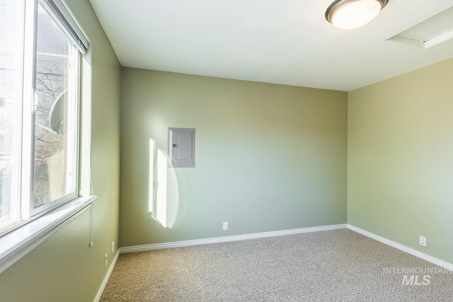 3309 W Palouse St., Boise, Idaho 83705, 2 Bedrooms, 1.5 Bathrooms, Residential For Sale, Price $399,900, 98979830