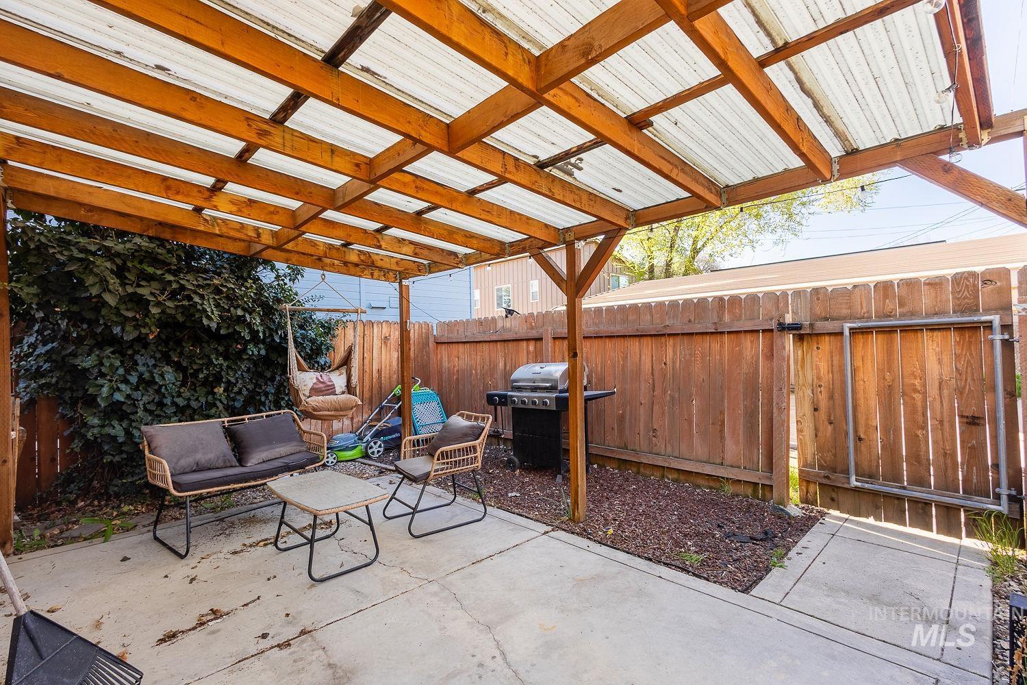 3309 W Palouse St., Boise, Idaho 83705, 2 Bedrooms, 1.5 Bathrooms, Residential For Sale, Price $399,900, 98979830