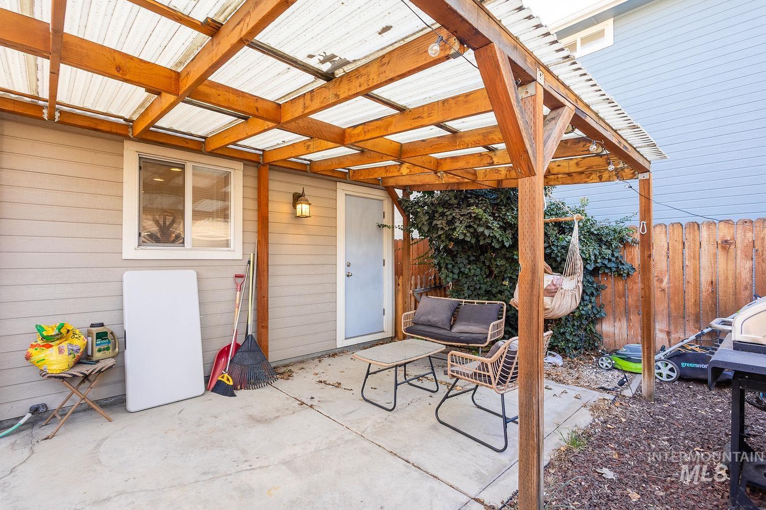 3309 W Palouse St., Boise, Idaho 83705, 2 Bedrooms, 1.5 Bathrooms, Residential For Sale, Price $399,900, 98979830