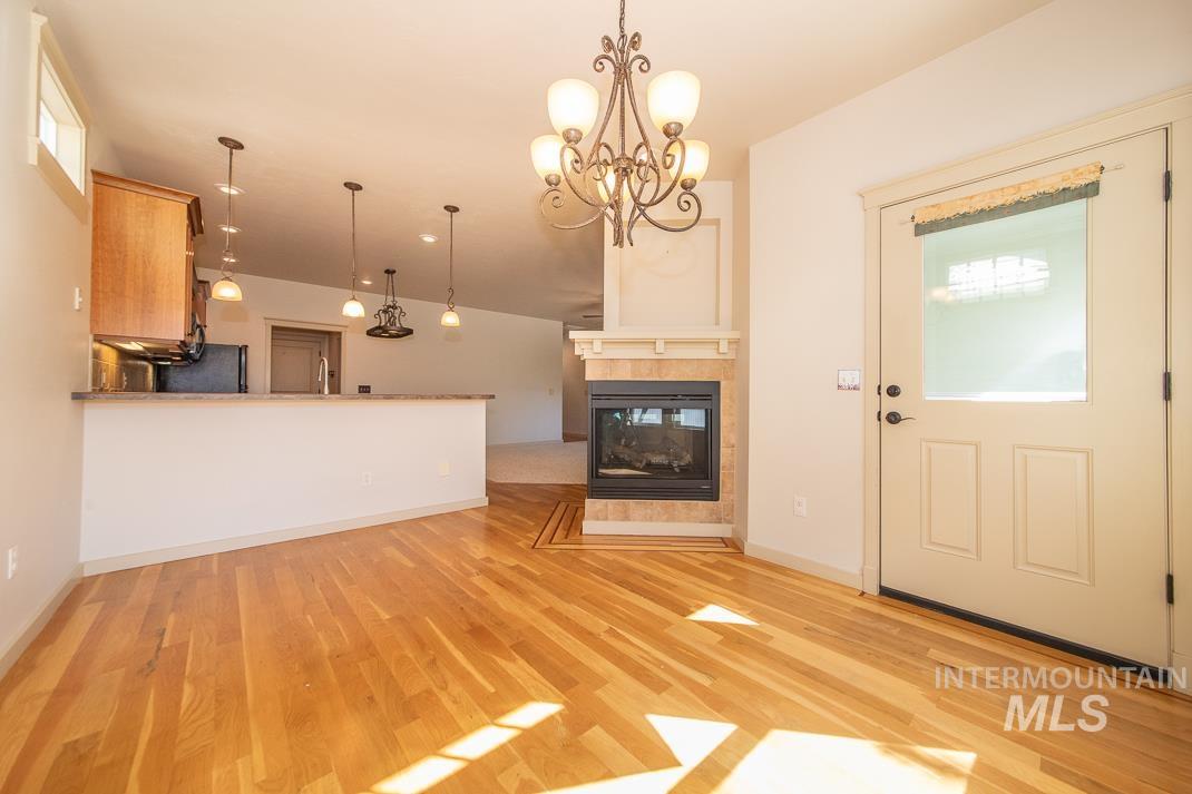 727 Sedgewick St, Meridian, Idaho 83646, 3 Bedrooms, 2 Bathrooms, Residential For Sale, Price $458,900, 98979831