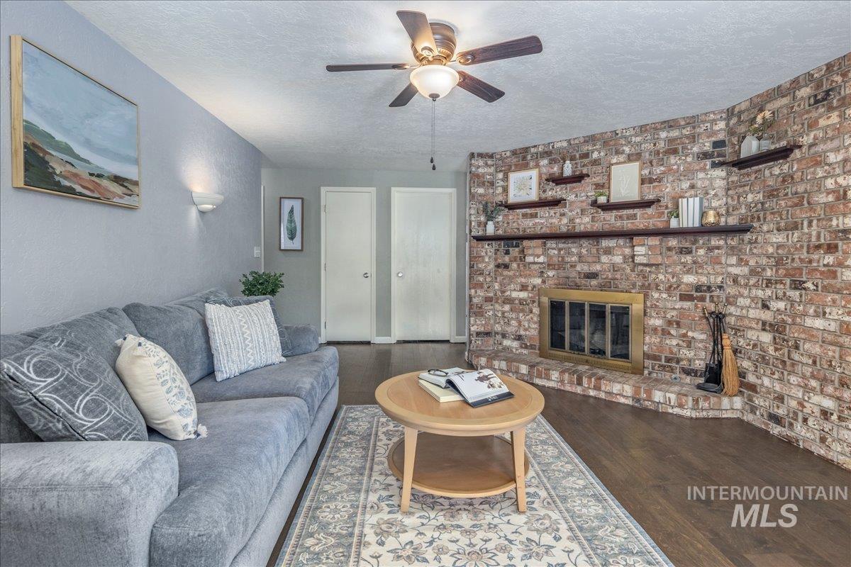 3534 N Payne Pl, Boise, Idaho 83704, 3 Bedrooms, 2 Bathrooms, Residential For Sale, Price $415,000, 98979835