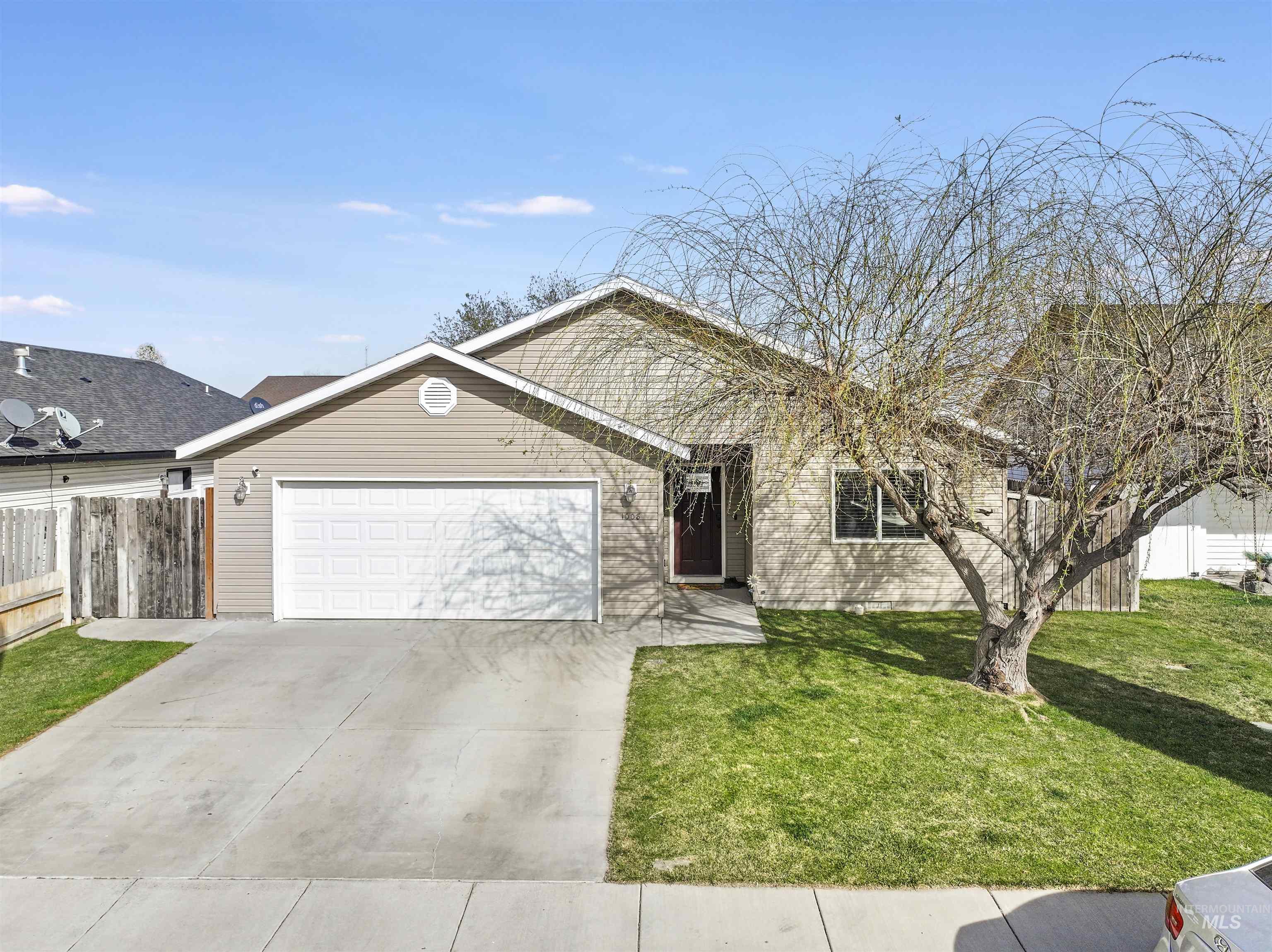 1008 S Date St., Jerome, Idaho 83338, 3 Bedrooms, 2 Bathrooms, Residential For Sale, Price $339,999, 98979836