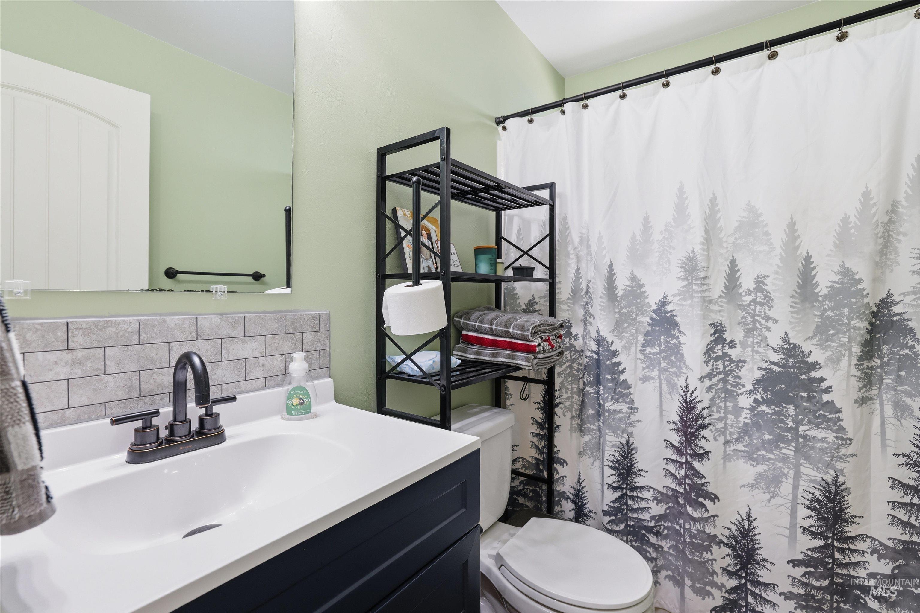 1008 S Date St., Jerome, Idaho 83338, 3 Bedrooms, 2 Bathrooms, Residential For Sale, Price $339,999, 98979836