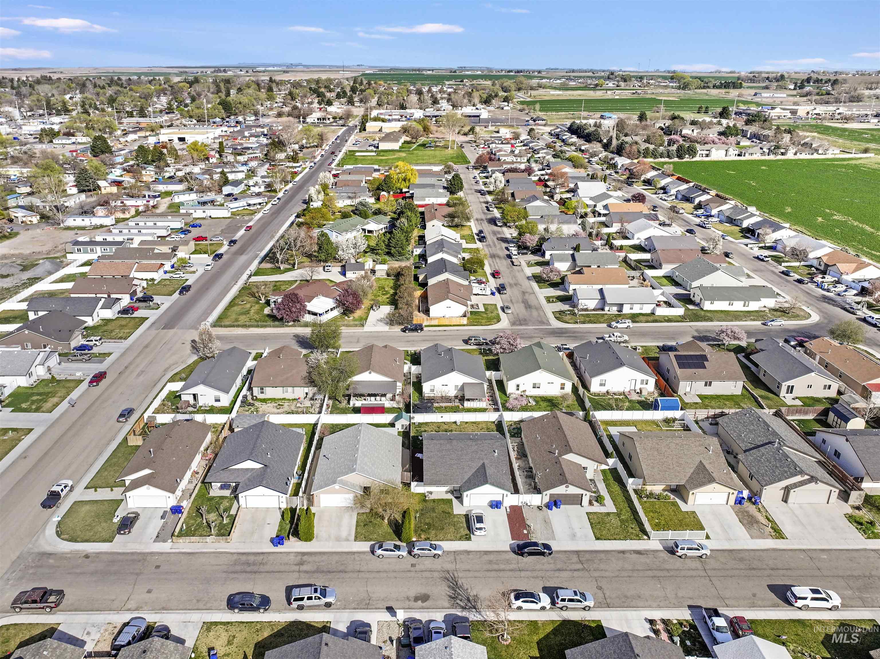 1008 S Date St., Jerome, Idaho 83338, 3 Bedrooms, 2 Bathrooms, Residential For Sale, Price $339,999, 98979836