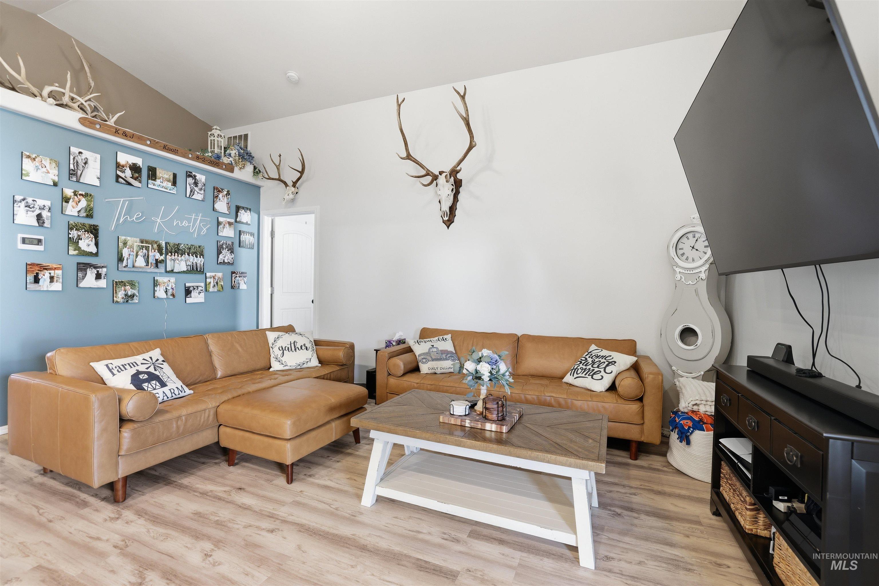 1008 S Date St., Jerome, Idaho 83338, 3 Bedrooms, 2 Bathrooms, Residential For Sale, Price $339,999, 98979836