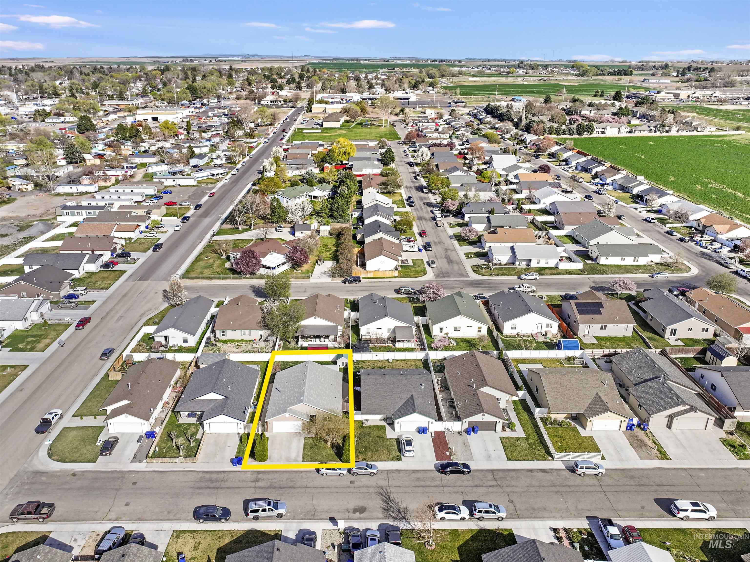 1008 S Date St., Jerome, Idaho 83338, 3 Bedrooms, 2 Bathrooms, Residential For Sale, Price $339,999, 98979836