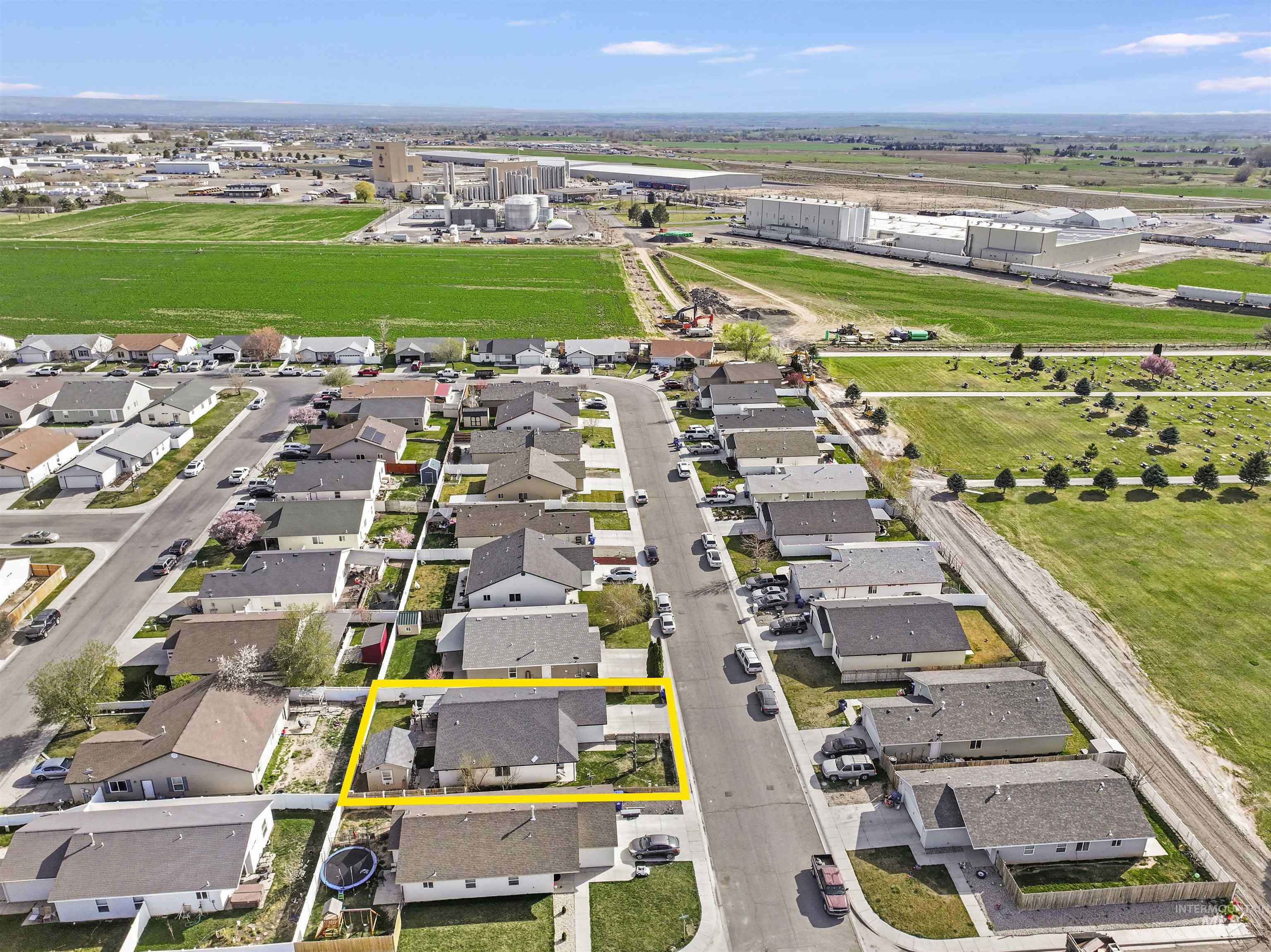 1008 S Date St., Jerome, Idaho 83338, 3 Bedrooms, 2 Bathrooms, Residential For Sale, Price $339,999, 98979836