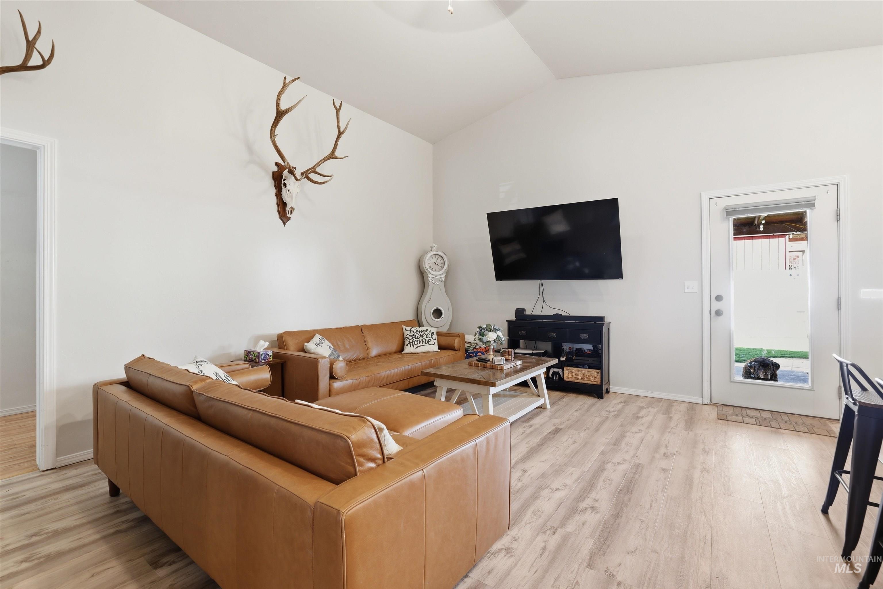 1008 S Date St., Jerome, Idaho 83338, 3 Bedrooms, 2 Bathrooms, Residential For Sale, Price $339,999, 98979836