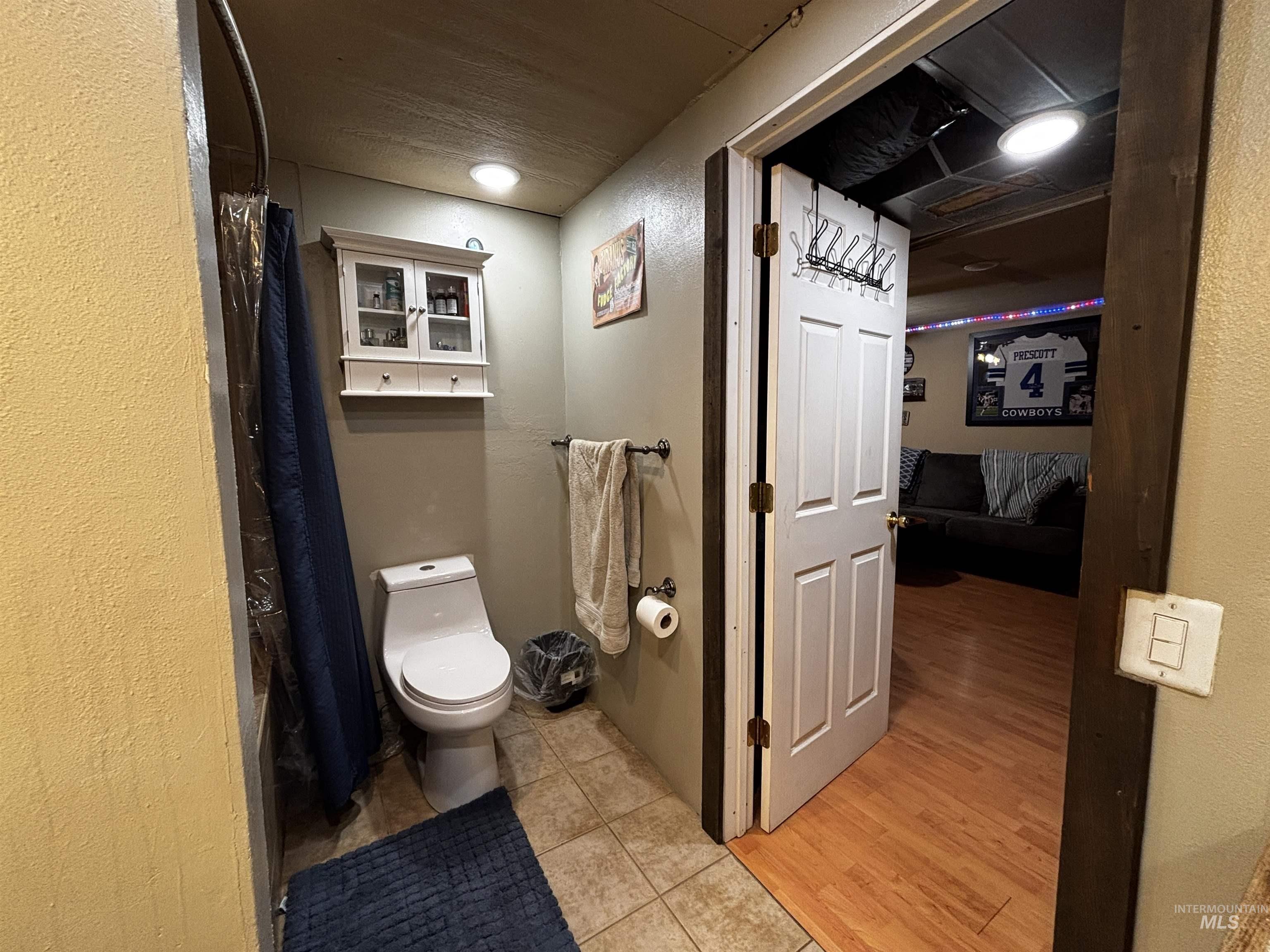 2217 E 4000 N, Filer, Idaho 83328, 4 Bedrooms, 2 Bathrooms, Residential For Sale, Price $345,000, 98979843