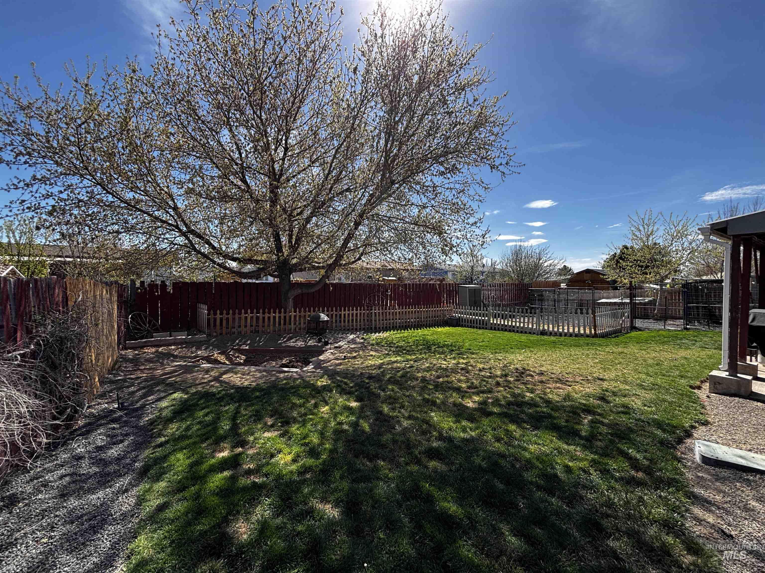 2217 E 4000 N, Filer, Idaho 83328, 4 Bedrooms, 2 Bathrooms, Residential For Sale, Price $345,000, 98979843