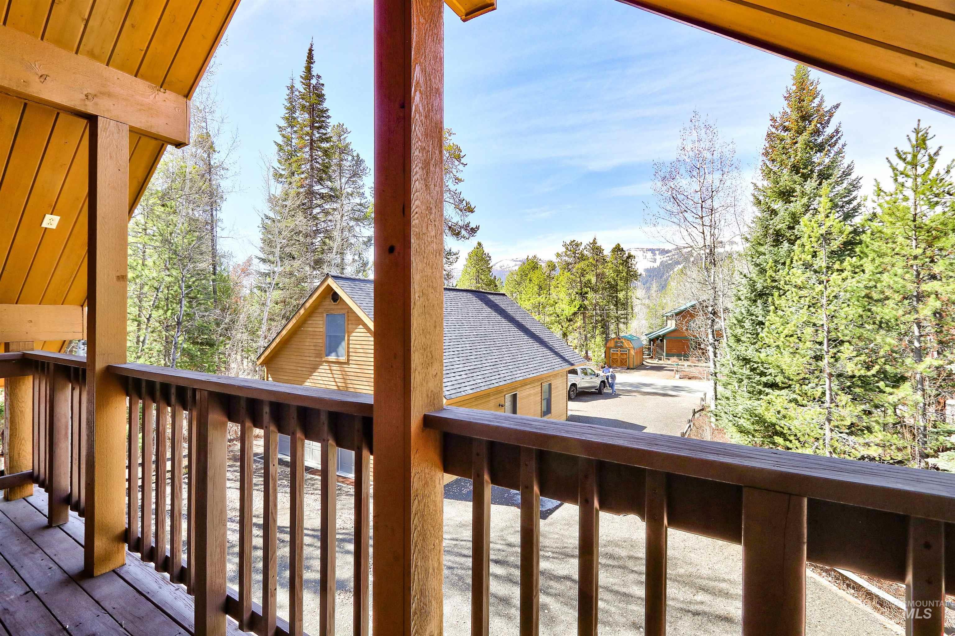 12712 Hereford, Donnelly, Idaho 83615, 3 Bedrooms, 2 Bathrooms, Residential For Sale, Price $895,000,MLS 98979844