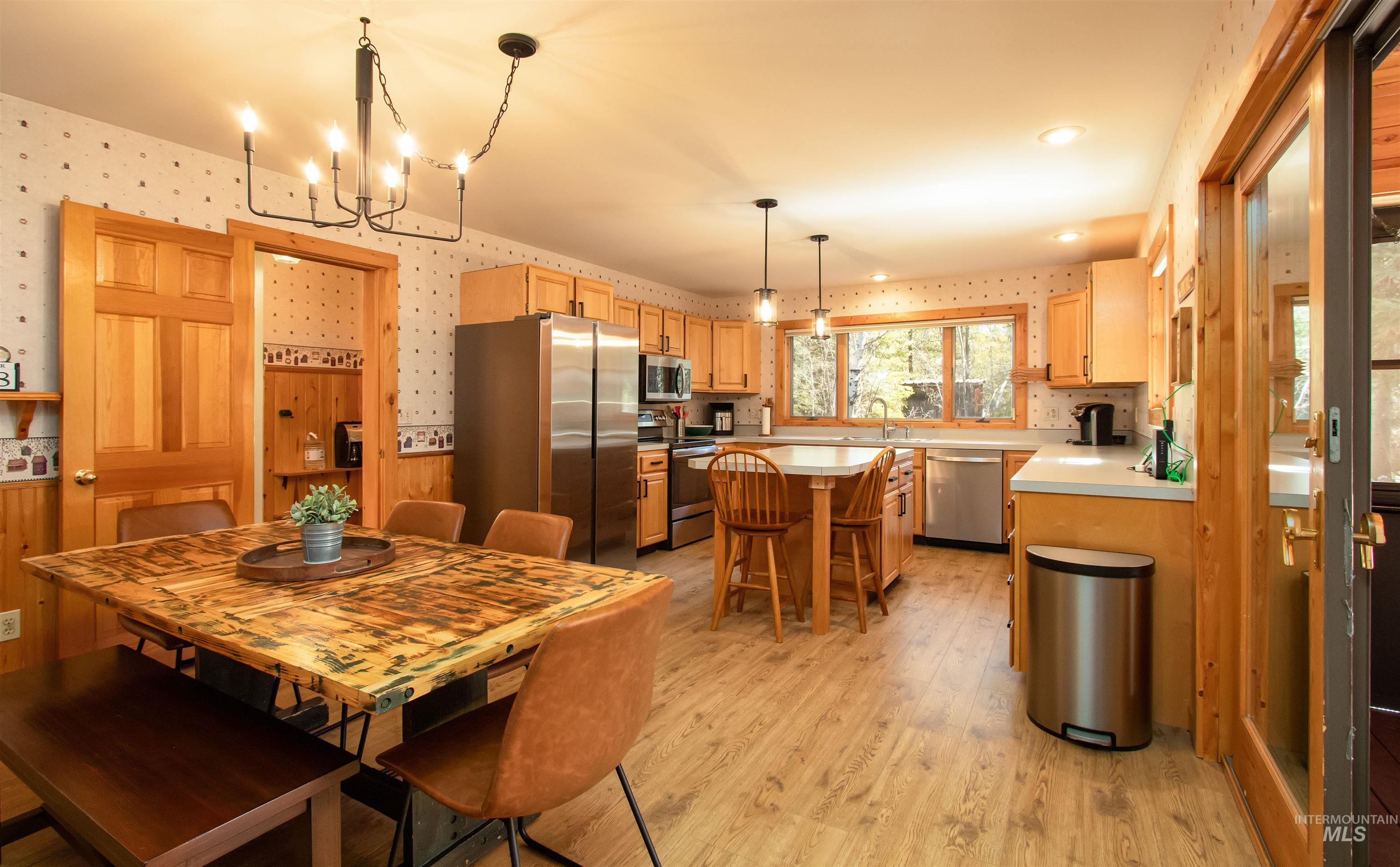 12712 Hereford, Donnelly, Idaho 83615, 3 Bedrooms, 2 Bathrooms, Residential For Sale, Price $895,000,MLS 98979844