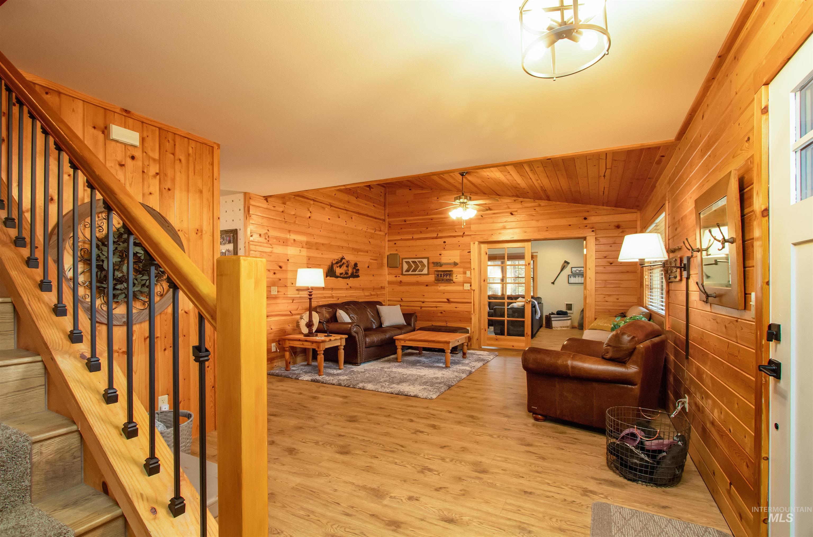 12712 Hereford, Donnelly, Idaho 83615, 3 Bedrooms, 2 Bathrooms, Residential For Sale, Price $895,000,MLS 98979844