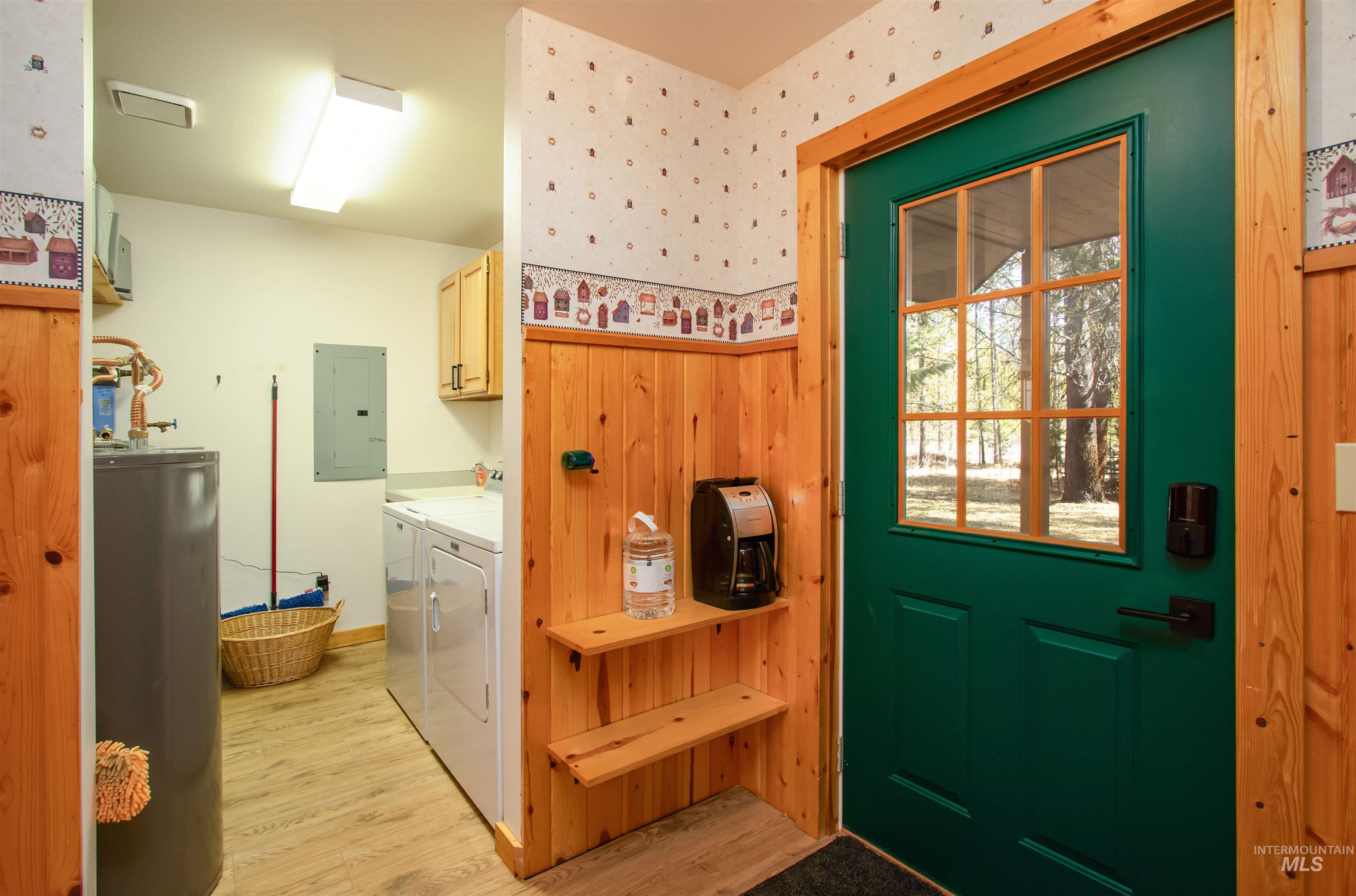 12712 Hereford, Donnelly, Idaho 83615, 3 Bedrooms, 2 Bathrooms, Residential For Sale, Price $895,000,MLS 98979844