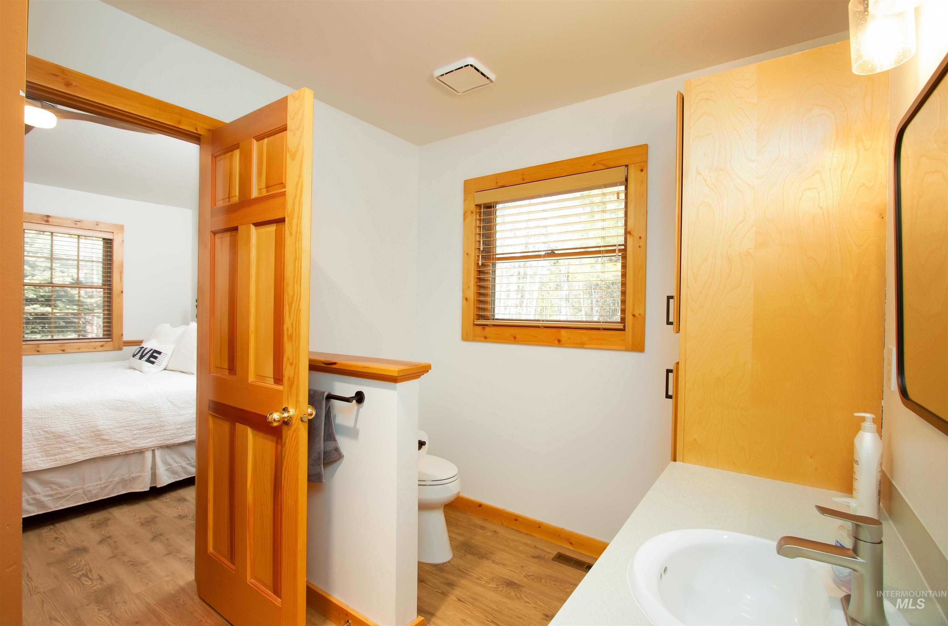 12712 Hereford, Donnelly, Idaho 83615, 3 Bedrooms, 2 Bathrooms, Residential For Sale, Price $895,000,MLS 98979844