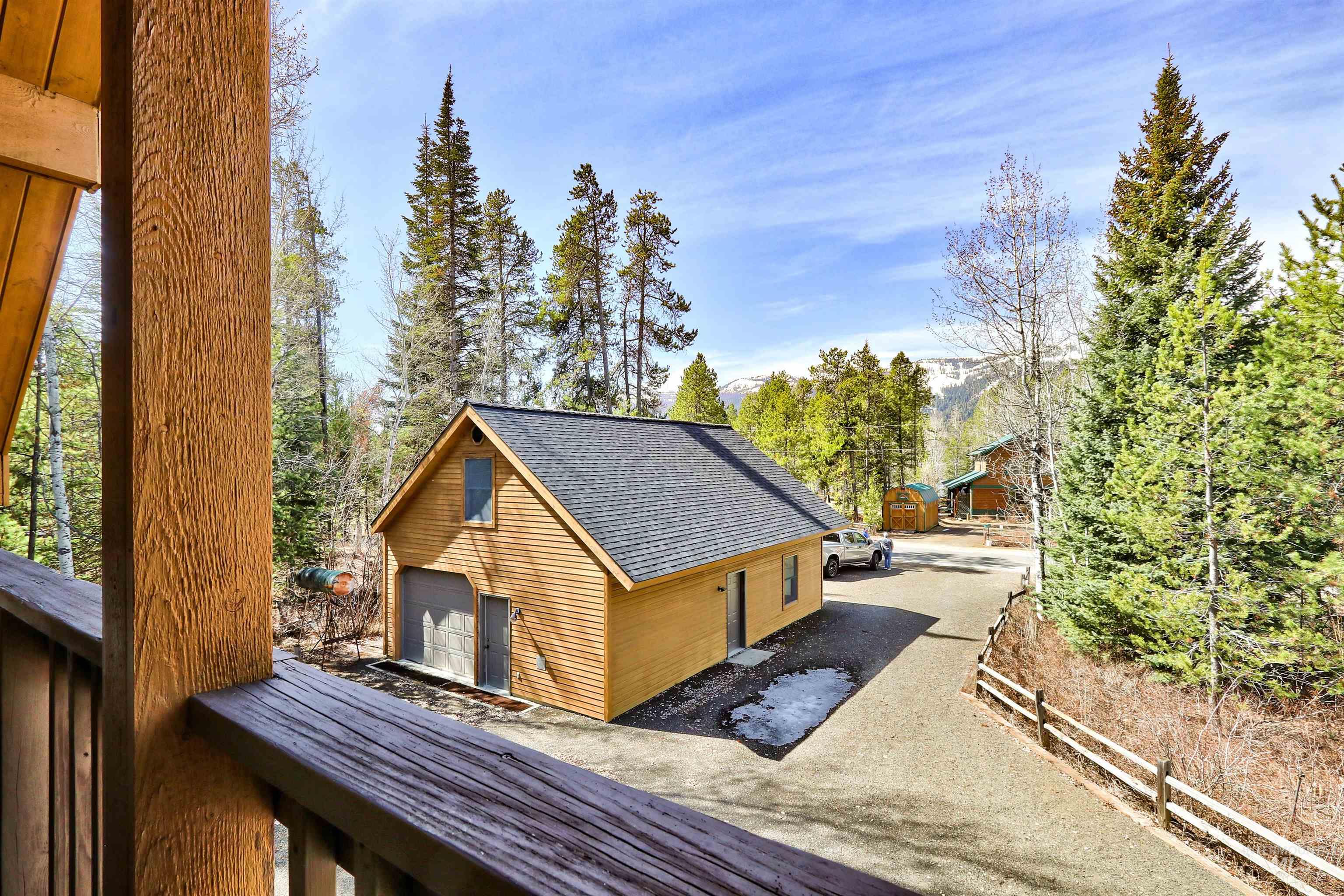 12712 Hereford, Donnelly, Idaho 83615, 3 Bedrooms, 2 Bathrooms, Residential For Sale, Price $895,000,MLS 98979844