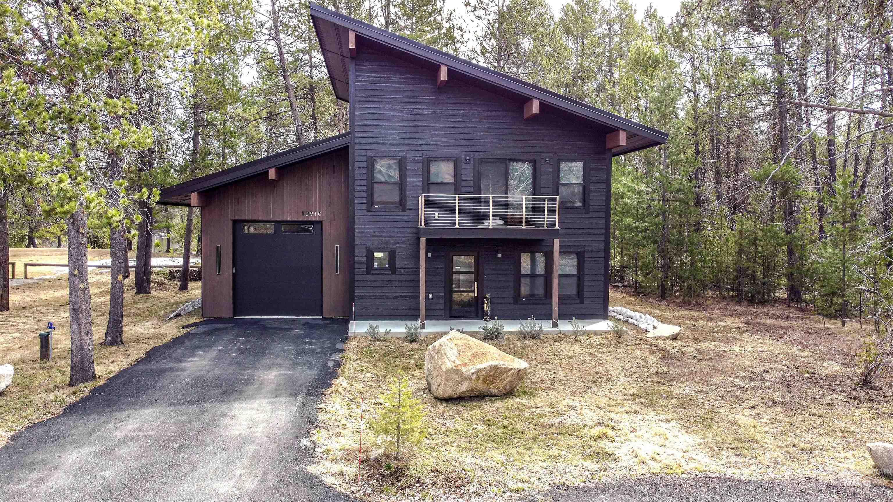 12910 DAWN DR, Donnelly, Idaho 83615, 3 Bedrooms, 2.5 Bathrooms, Residential For Sale, Price $1,200,000,MLS 98979845