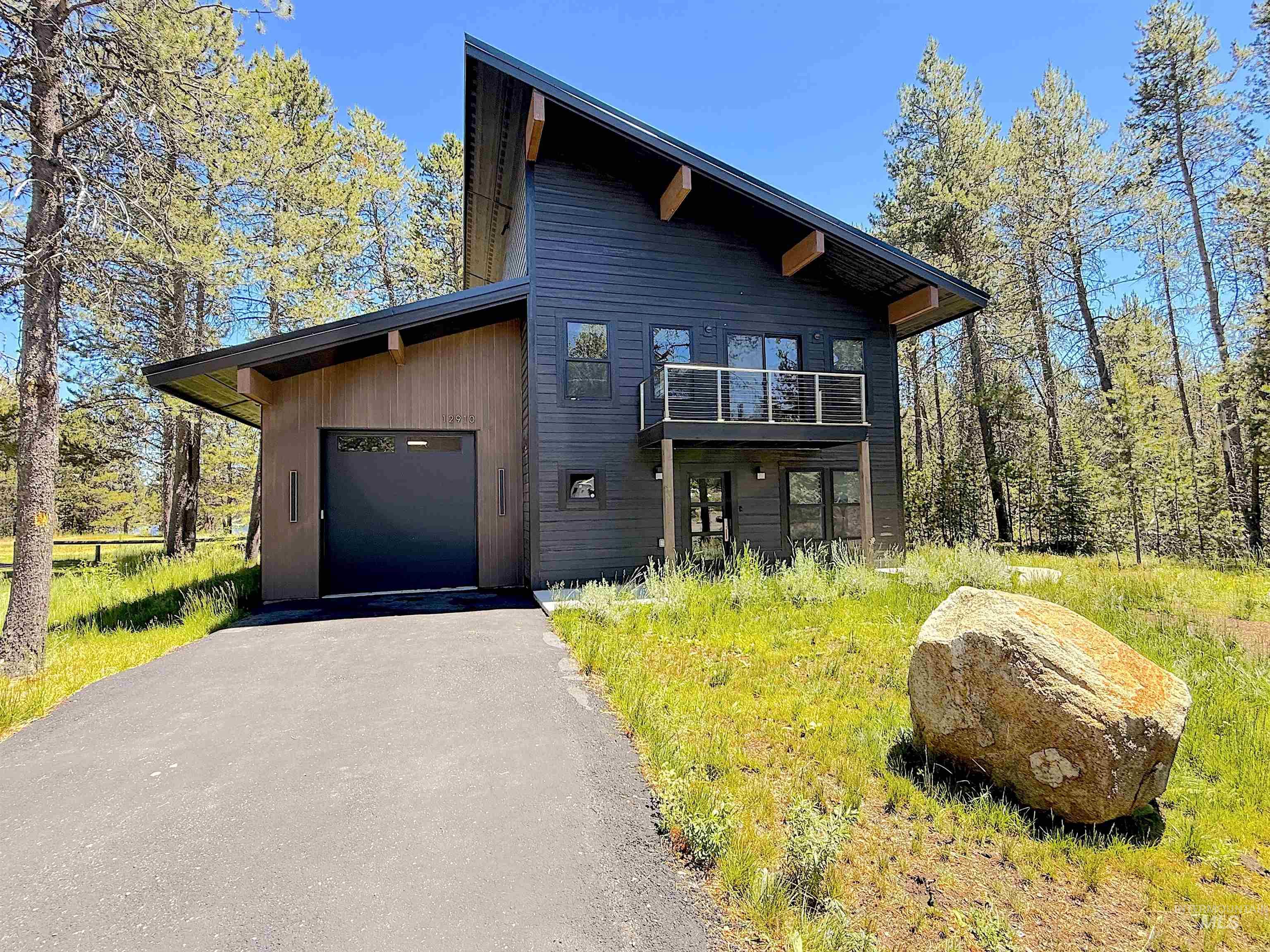 12910 DAWN DR, Donnelly, Idaho 83615, 3 Bedrooms, 2.5 Bathrooms, Residential For Sale, Price $1,195,000, 98979845