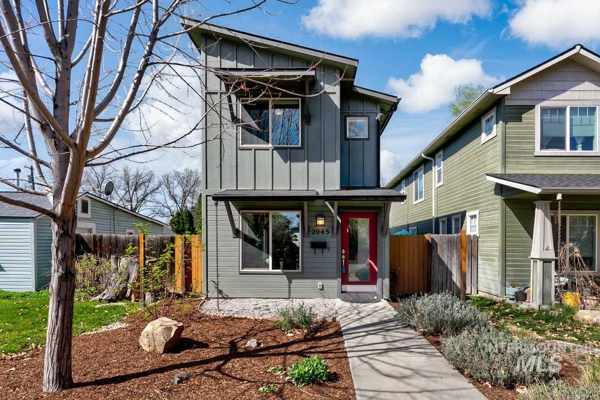 2045 S Gourley St., Boise, Idaho 83705, 2 Bedrooms, 2 Bathrooms, Residential For Sale, Price $439,900, 98979846