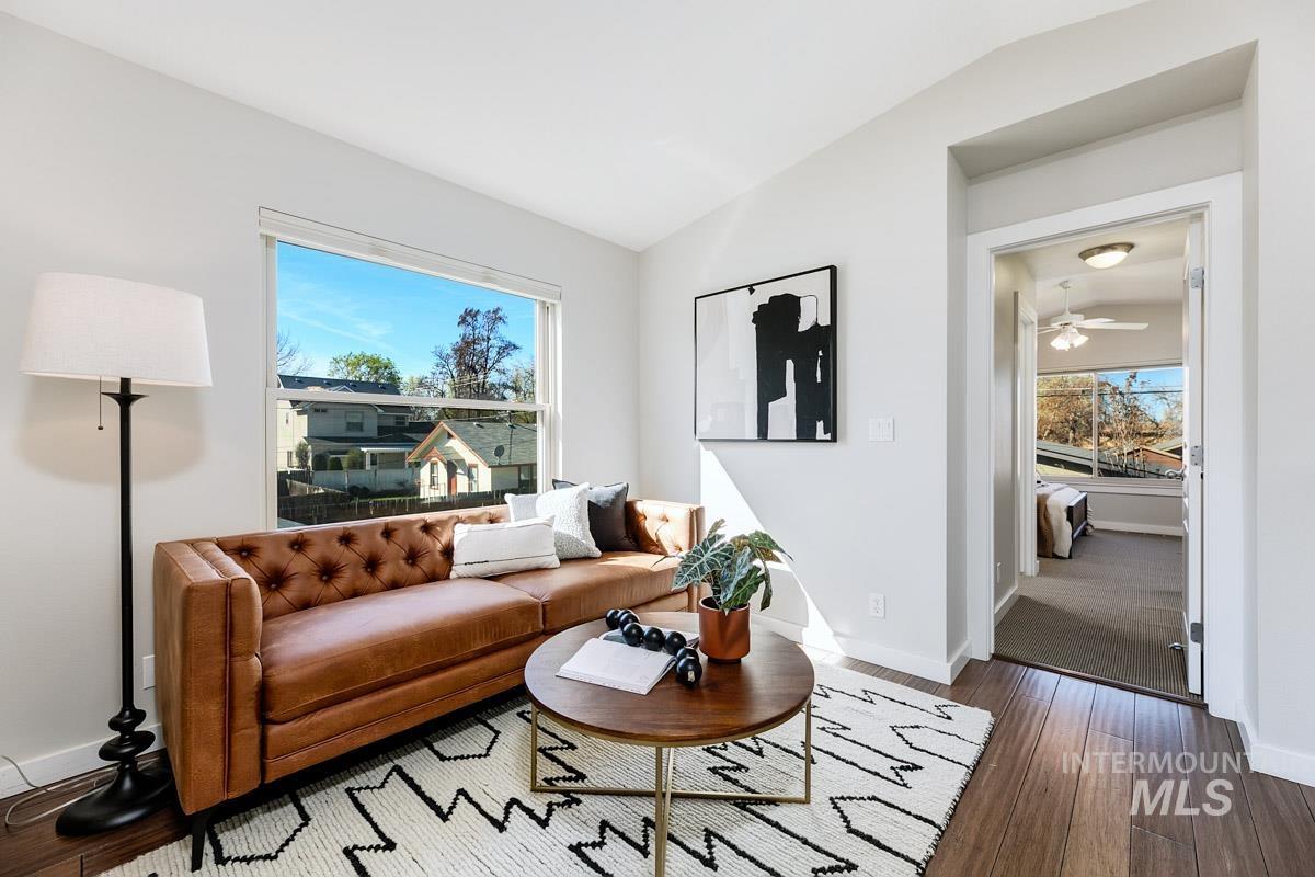 2045 S Gourley St., Boise, Idaho 83705, 2 Bedrooms, 2 Bathrooms, Residential For Sale, Price $439,900,MLS 98979846