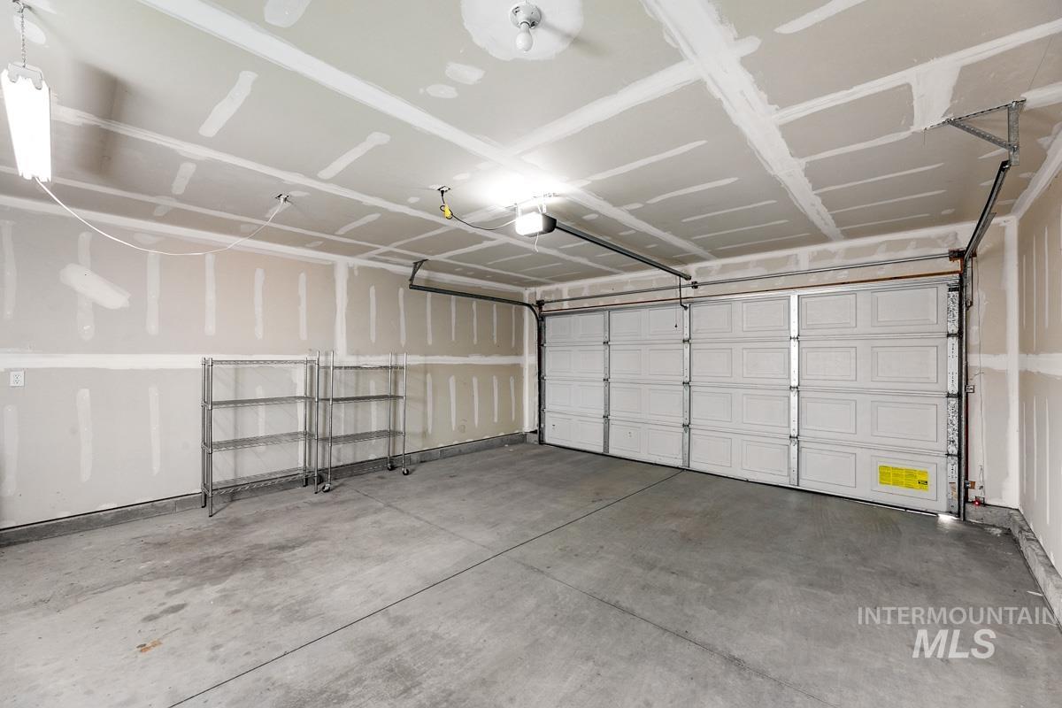 2045 S Gourley St., Boise, Idaho 83705, 2 Bedrooms, 2 Bathrooms, Residential For Sale, Price $439,900,MLS 98979846