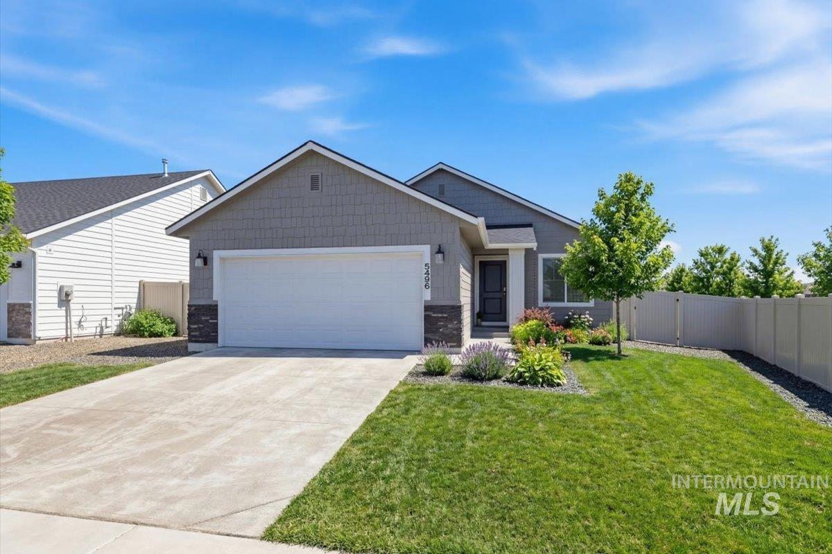 5496 S Desert Cactus Ave, Meridian, Idaho 83642, 3 Bedrooms, 2 Bathrooms, Residential For Sale, Price $389,990, 98979847
