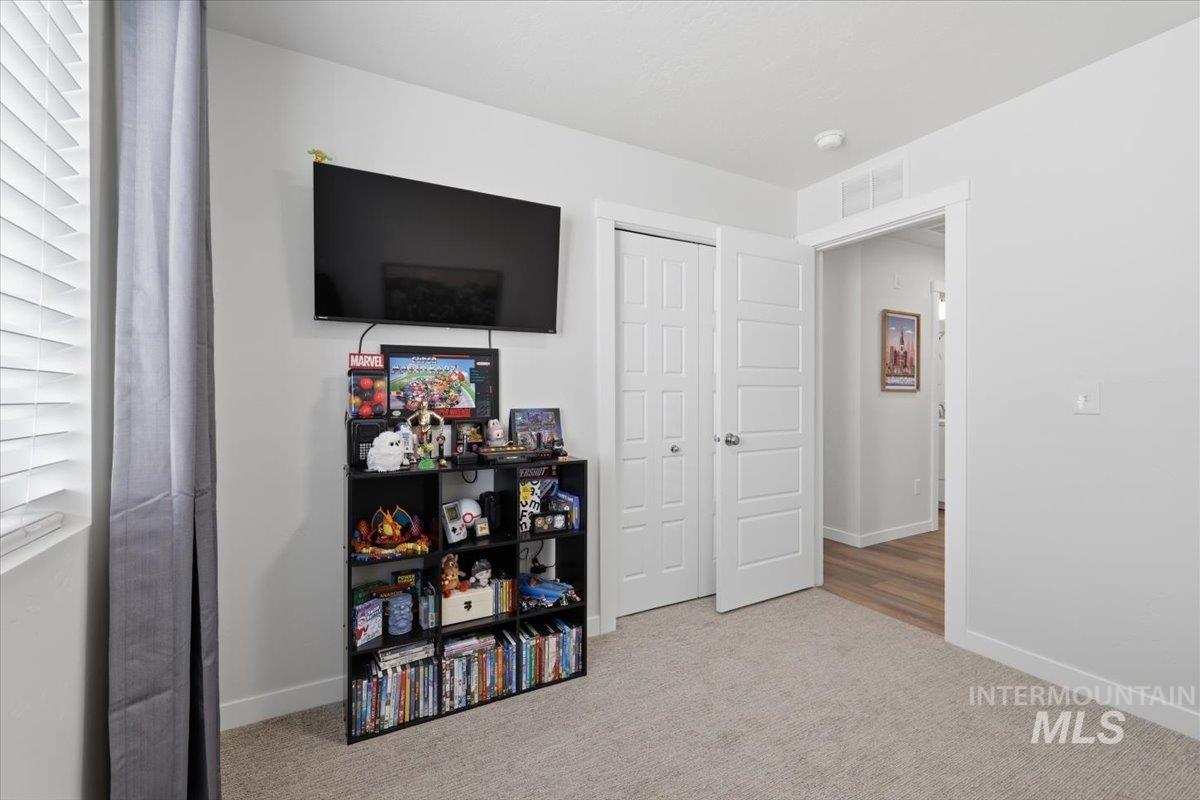 5496 S Desert Cactus Ave, Meridian, Idaho 83642, 3 Bedrooms, 2 Bathrooms, Residential For Sale, Price $389,990, 98979847