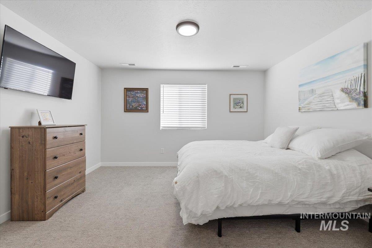 5496 S Desert Cactus Ave, Meridian, Idaho 83642, 3 Bedrooms, 2 Bathrooms, Residential For Sale, Price $389,990, 98979847