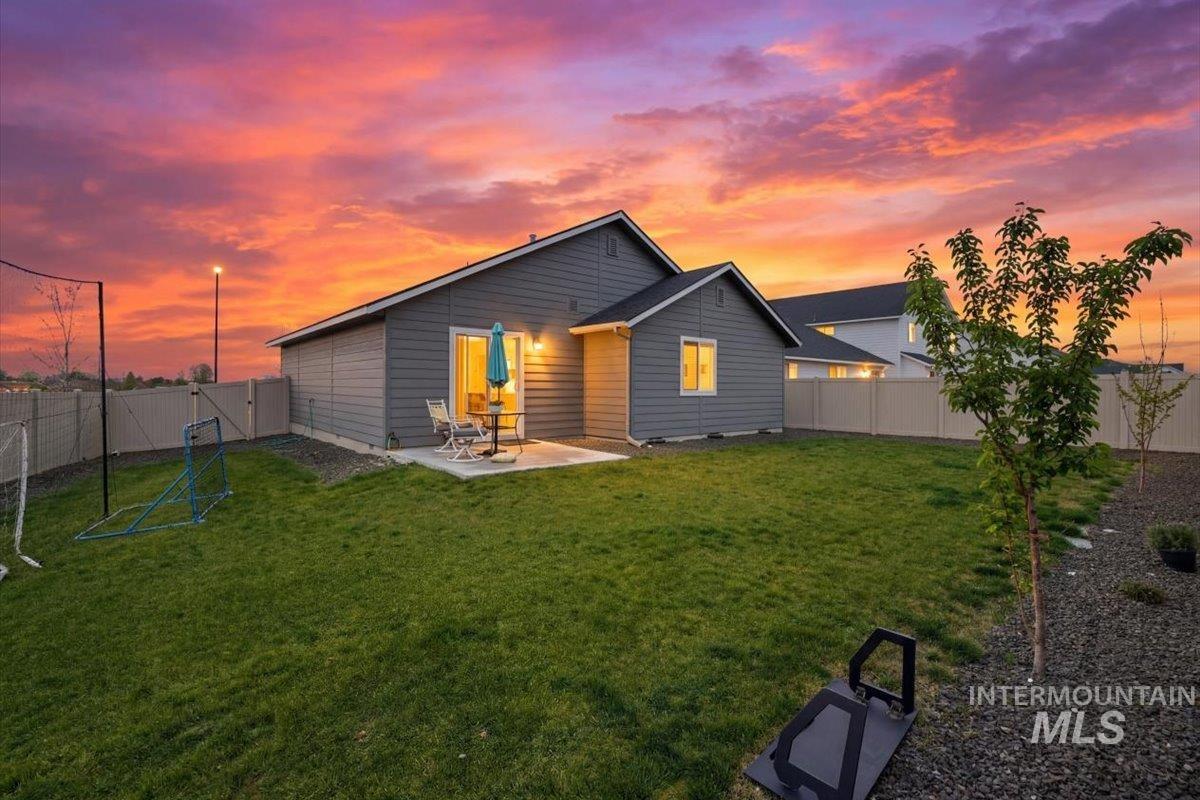 5496 S Desert Cactus Ave, Meridian, Idaho 83642, 3 Bedrooms, 2 Bathrooms, Residential For Sale, Price $389,990, 98979847