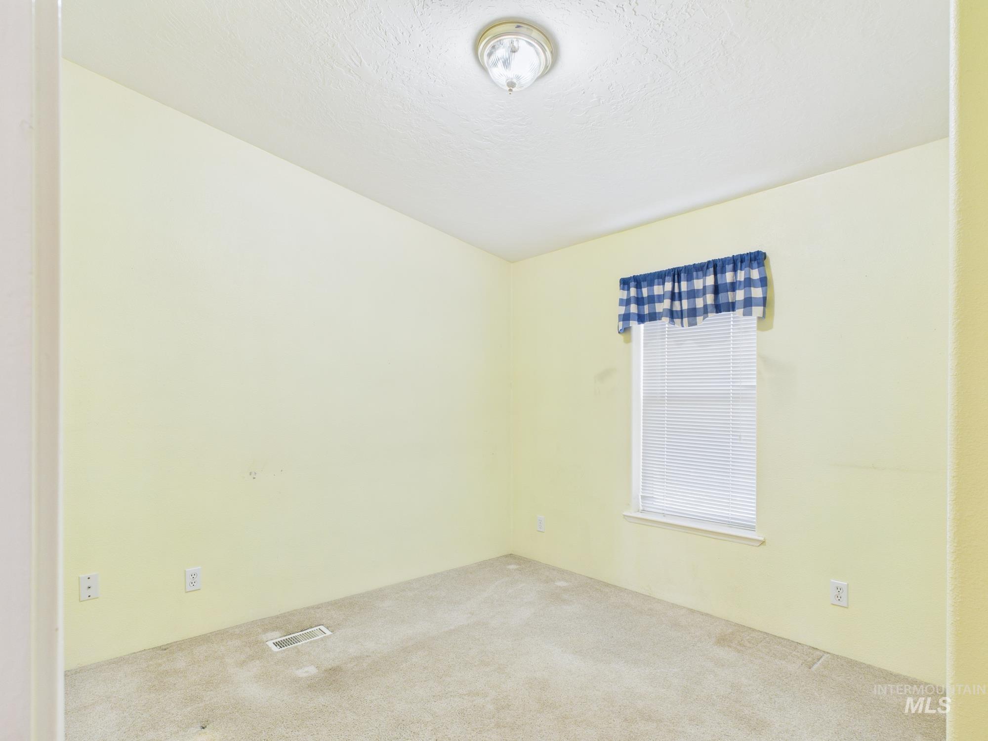 899 Eagles Pointe Blvd., Lewiston, Idaho 83501, 3 Bedrooms, 2 Bathrooms, Residential For Sale, Price $389,000, 98979849