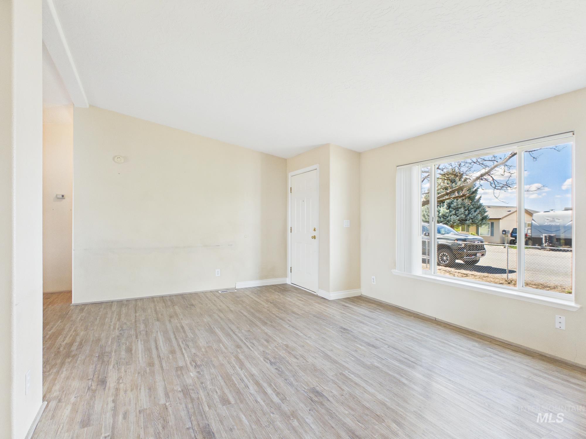 899 Eagles Pointe Blvd., Lewiston, Idaho 83501, 3 Bedrooms, 2 Bathrooms, Residential For Sale, Price $389,000, 98979849